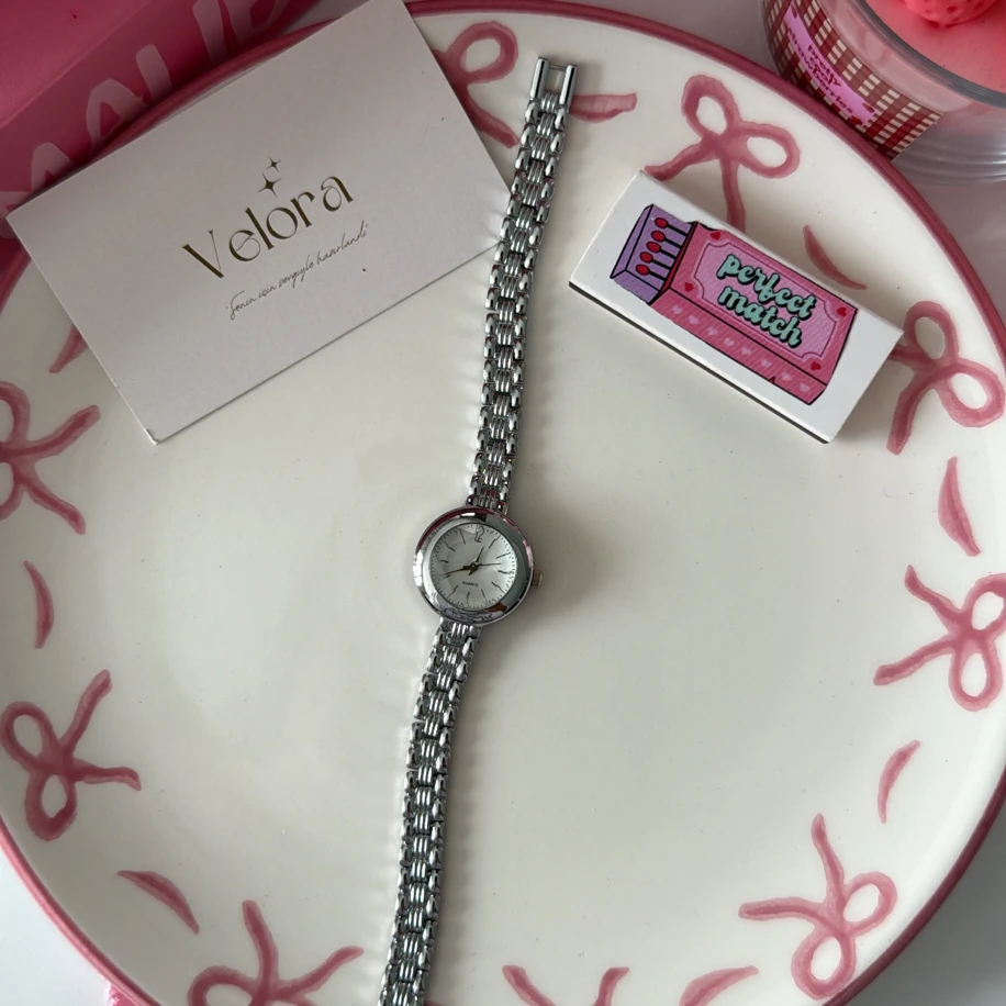 Gümüş mini vintage saat