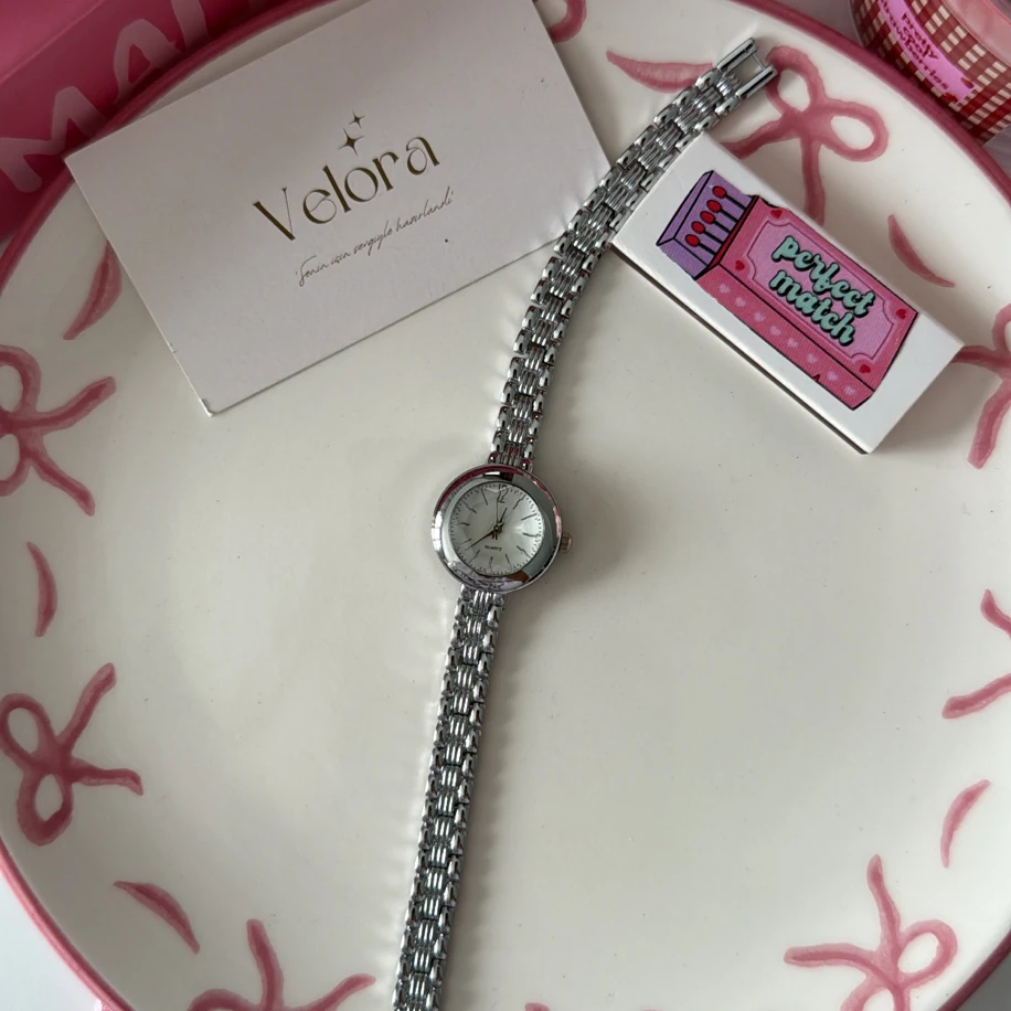 Gümüş mini vintage saat