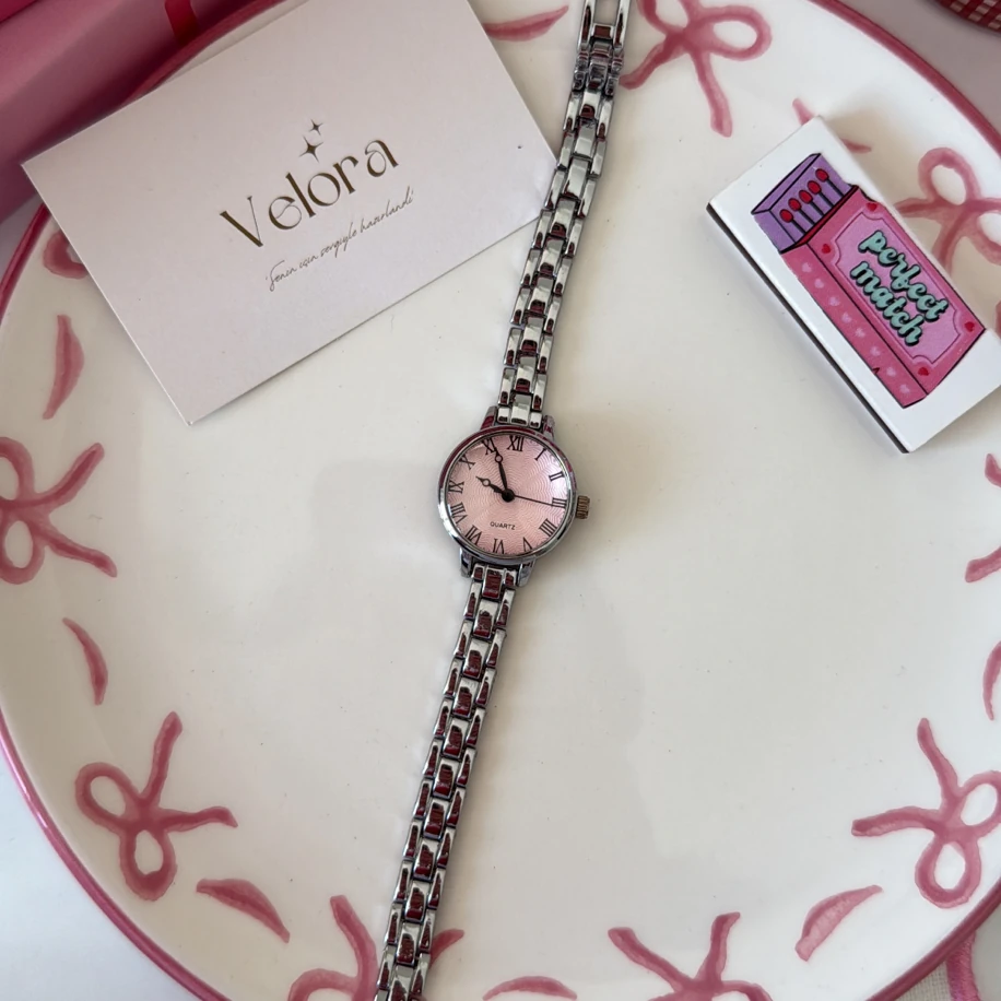 Pembe Vintage Saat