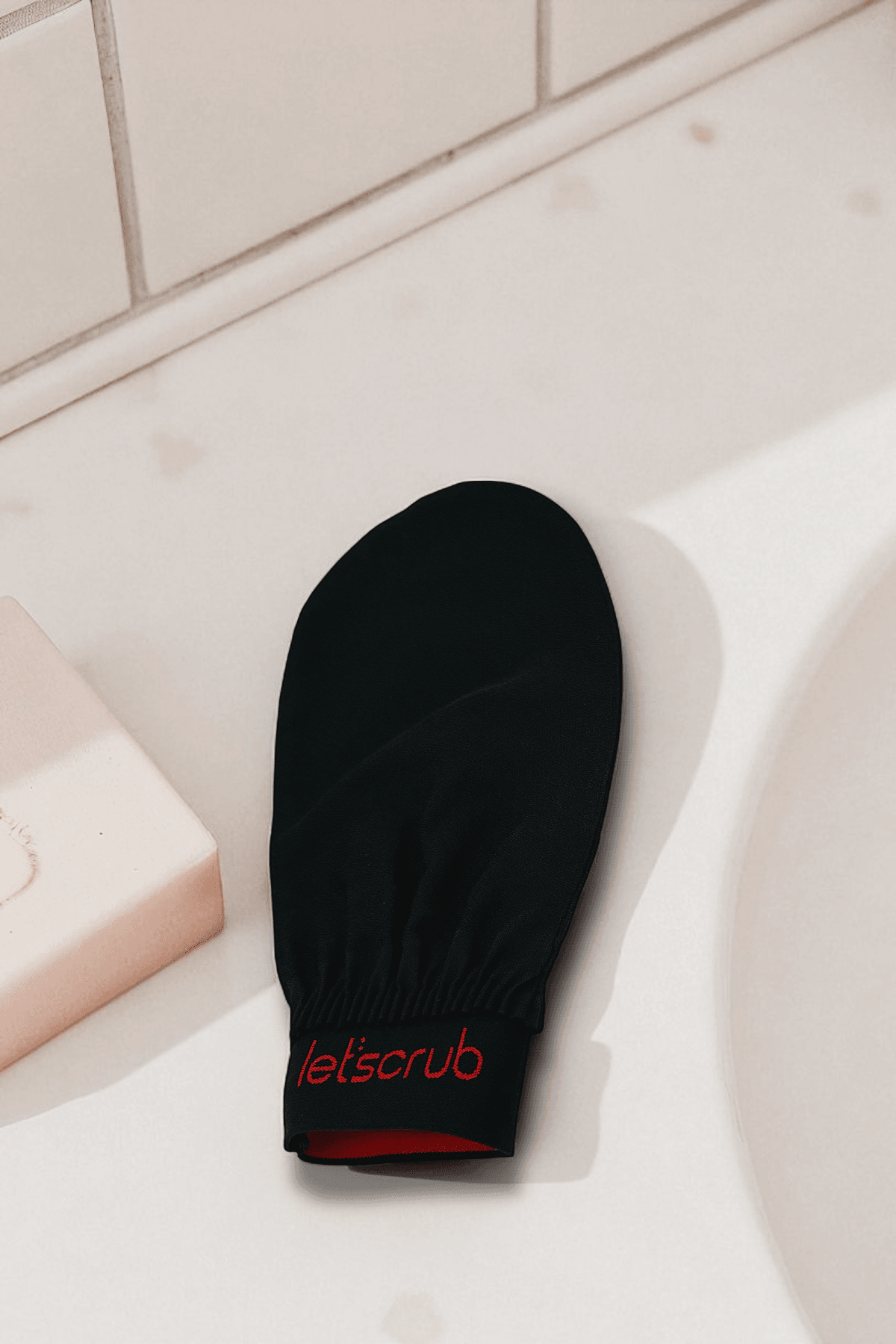 Floş İpek Siyah Banyo Kesesi - Normal Ciltler İçin