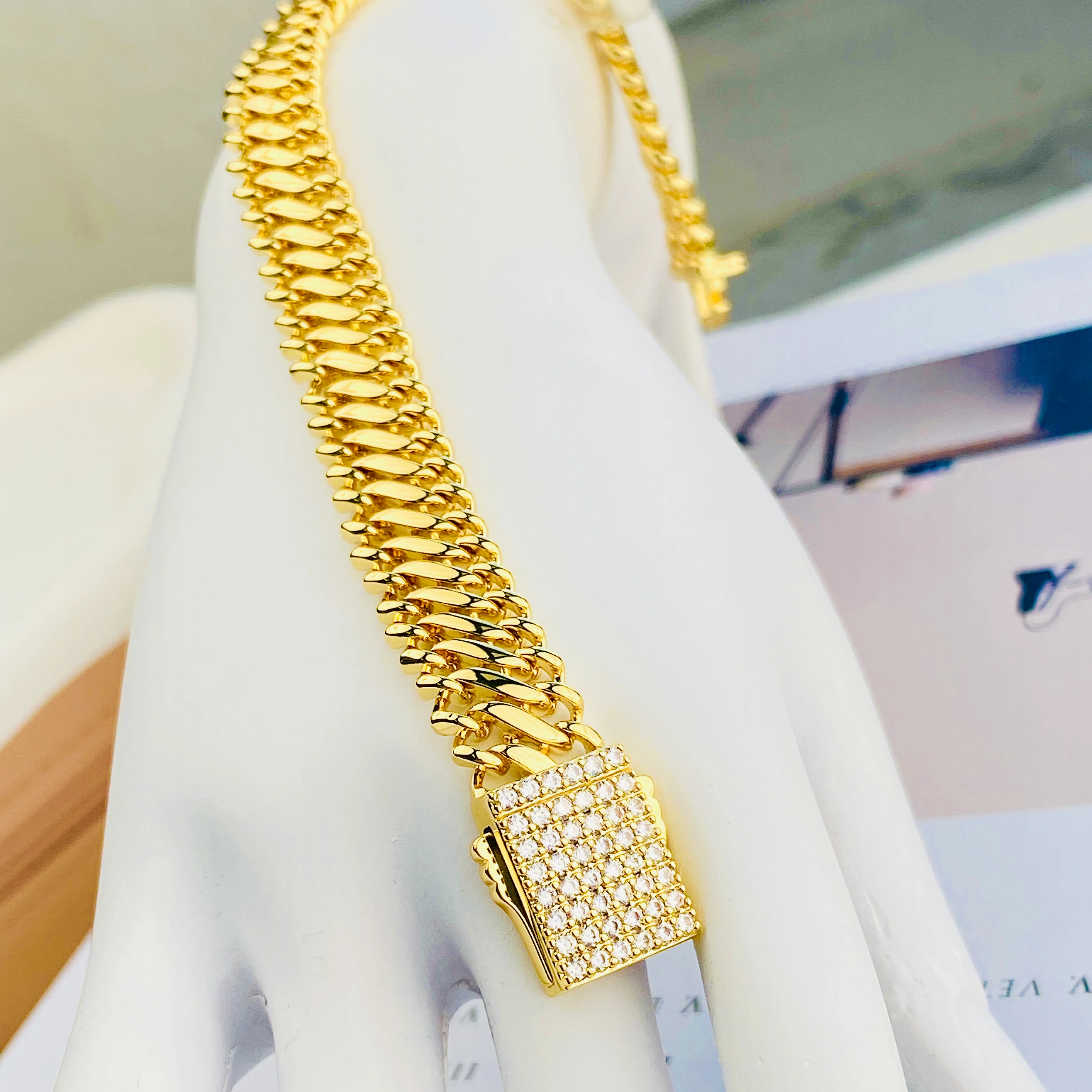 Gurmet Bileklik Örgü Zincir Gurmet Künye Çelik Kararmaz Vip Seri 14 Ayar Gold