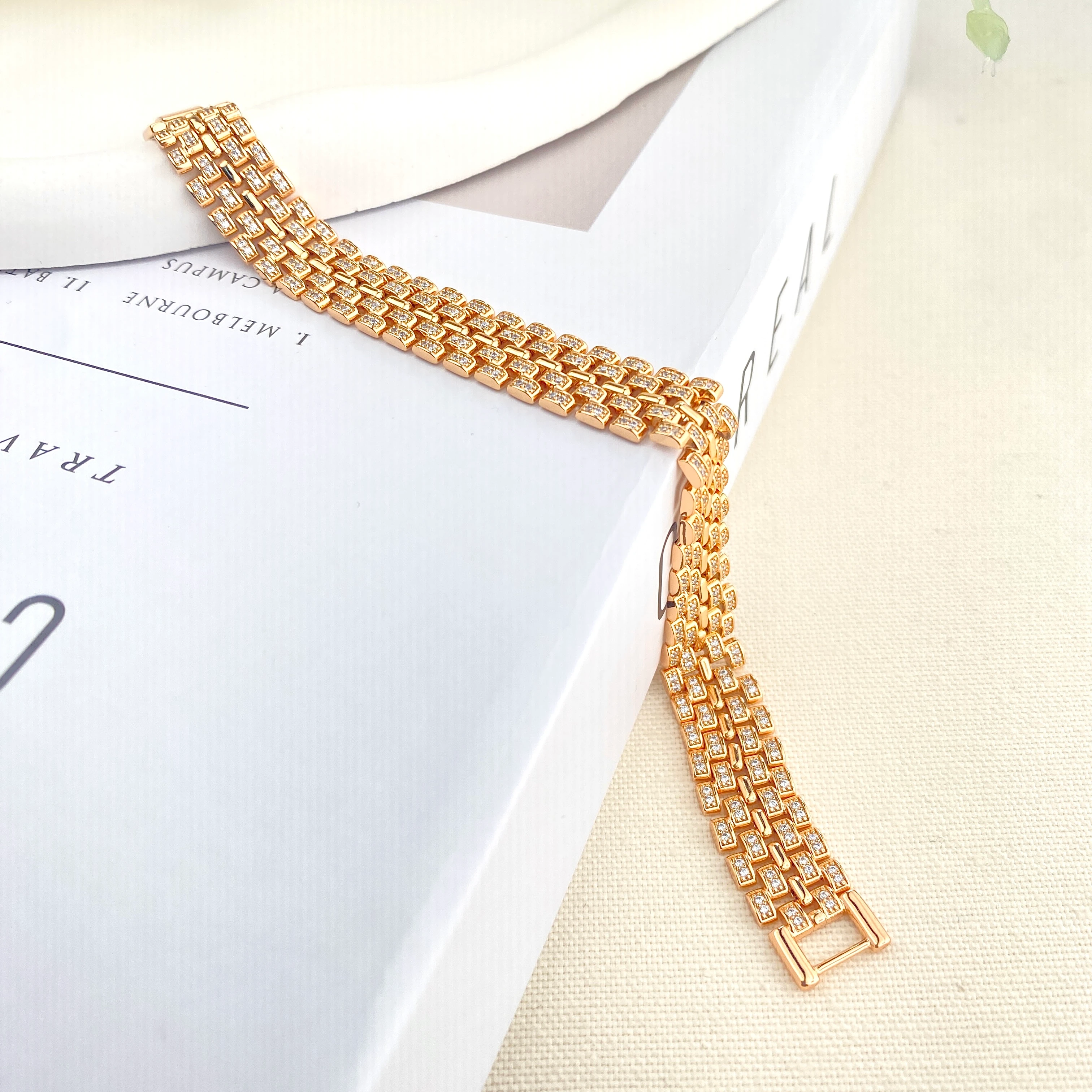 Hasır Bileklik Kuyumcu Model Zirkon Taşlı Çelik Kararmaz Xuping Vip Seri Rose