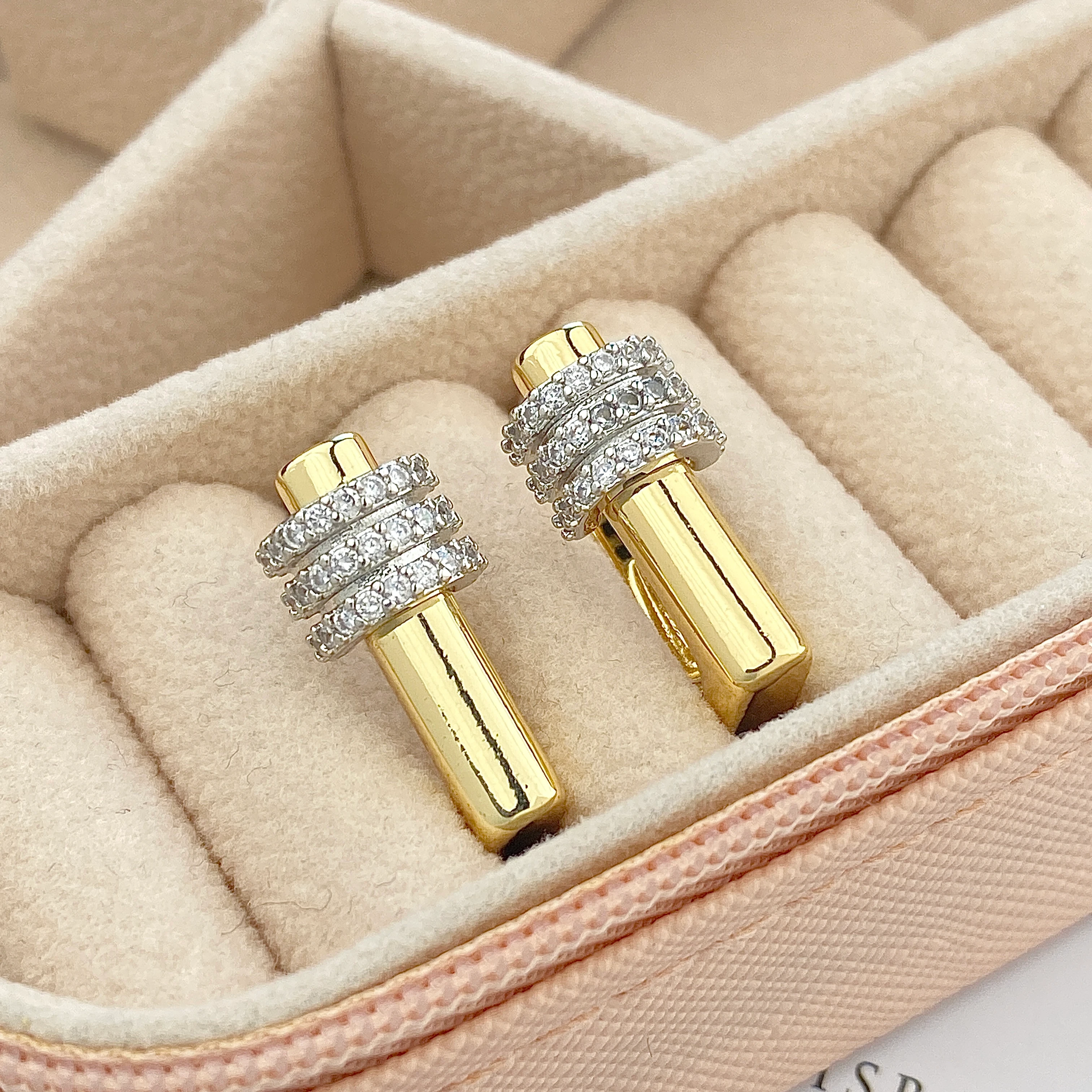 Kadın Küpe Trend Model Zirkon Taşlı Çelik Küpe Gold