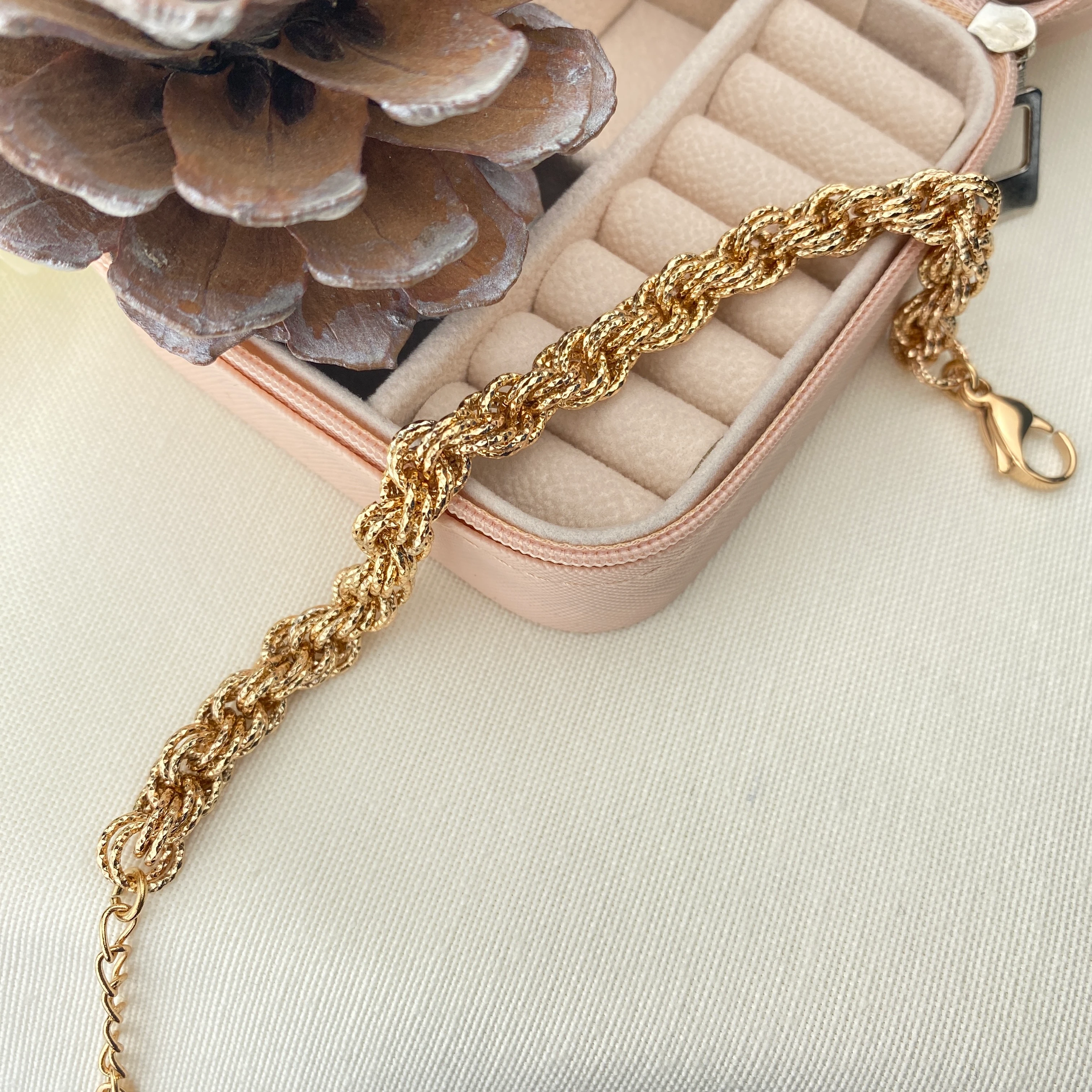 Burgu Bileklik Pırıltılı Kalın Burgu Zincir Kararmaz Xuping Vip Seri Yüksek Kalite