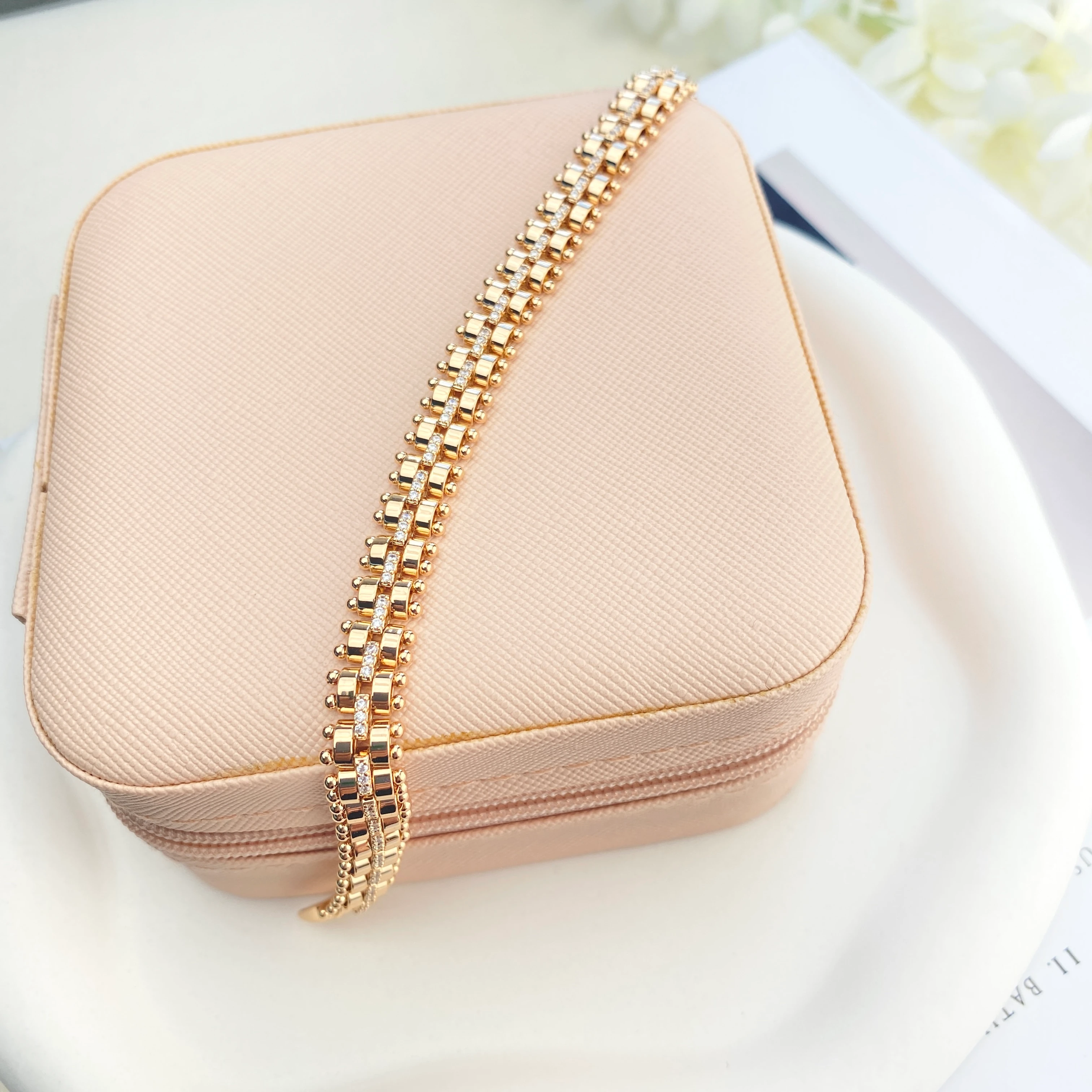 Kuyumcu Model Taşlı Bileklik Çelik Kararmaz Xuping Vip Seri Yüksek Kalite 19cm