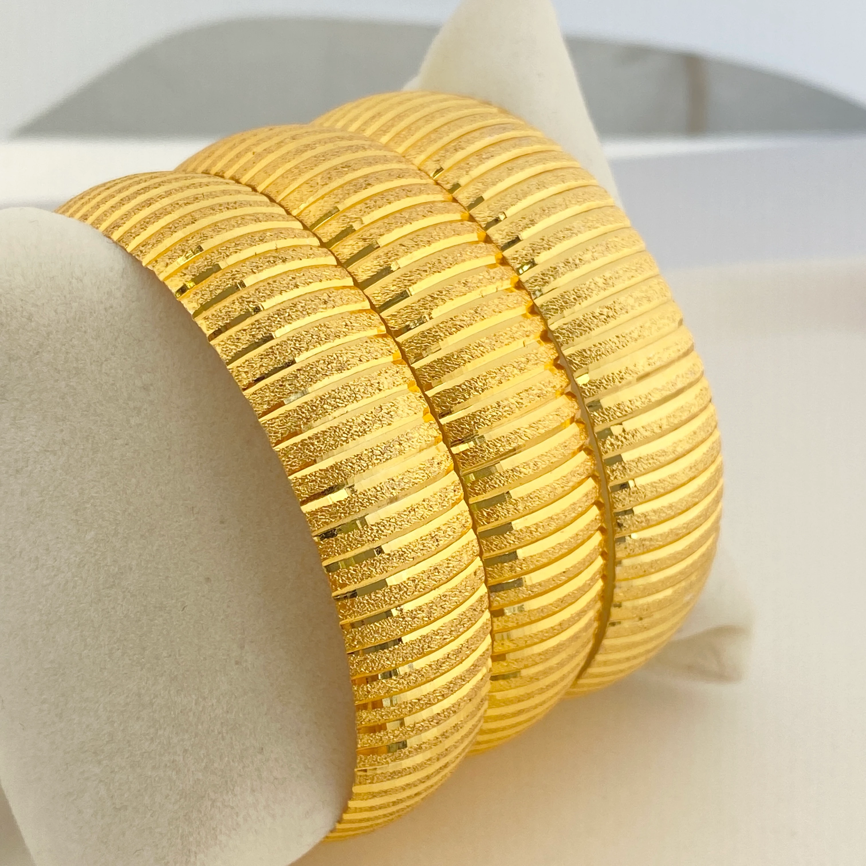 22 Ayar Altın Kaplama Bilezik Düz Çizgi Kadın İmitasyon Bilezik 1.5cm (1 Adet)