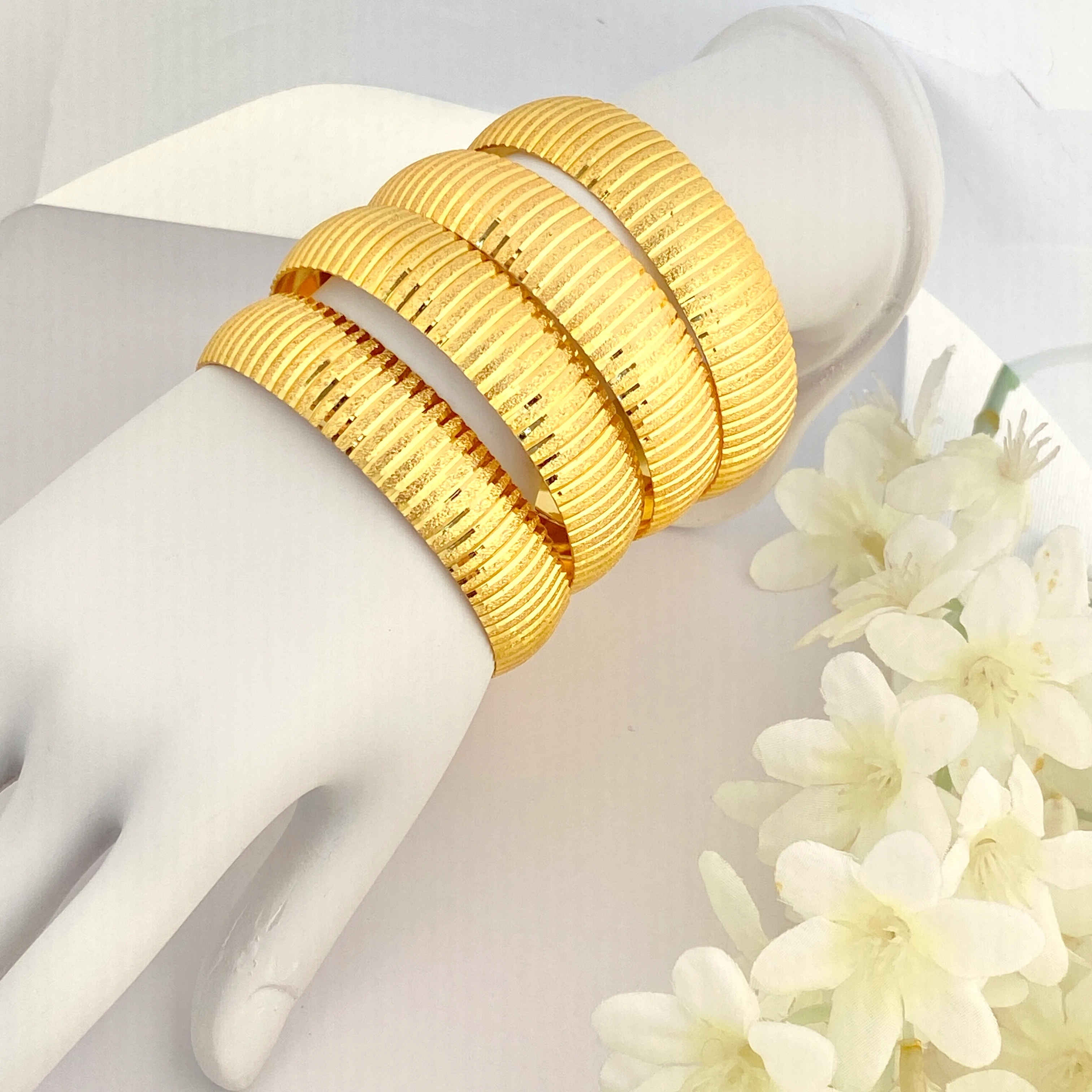 22 Ayar Altın Kaplama Bilezik Düz Çizgi Kadın İmitasyon Bilezik 1.5cm (1 Adet)