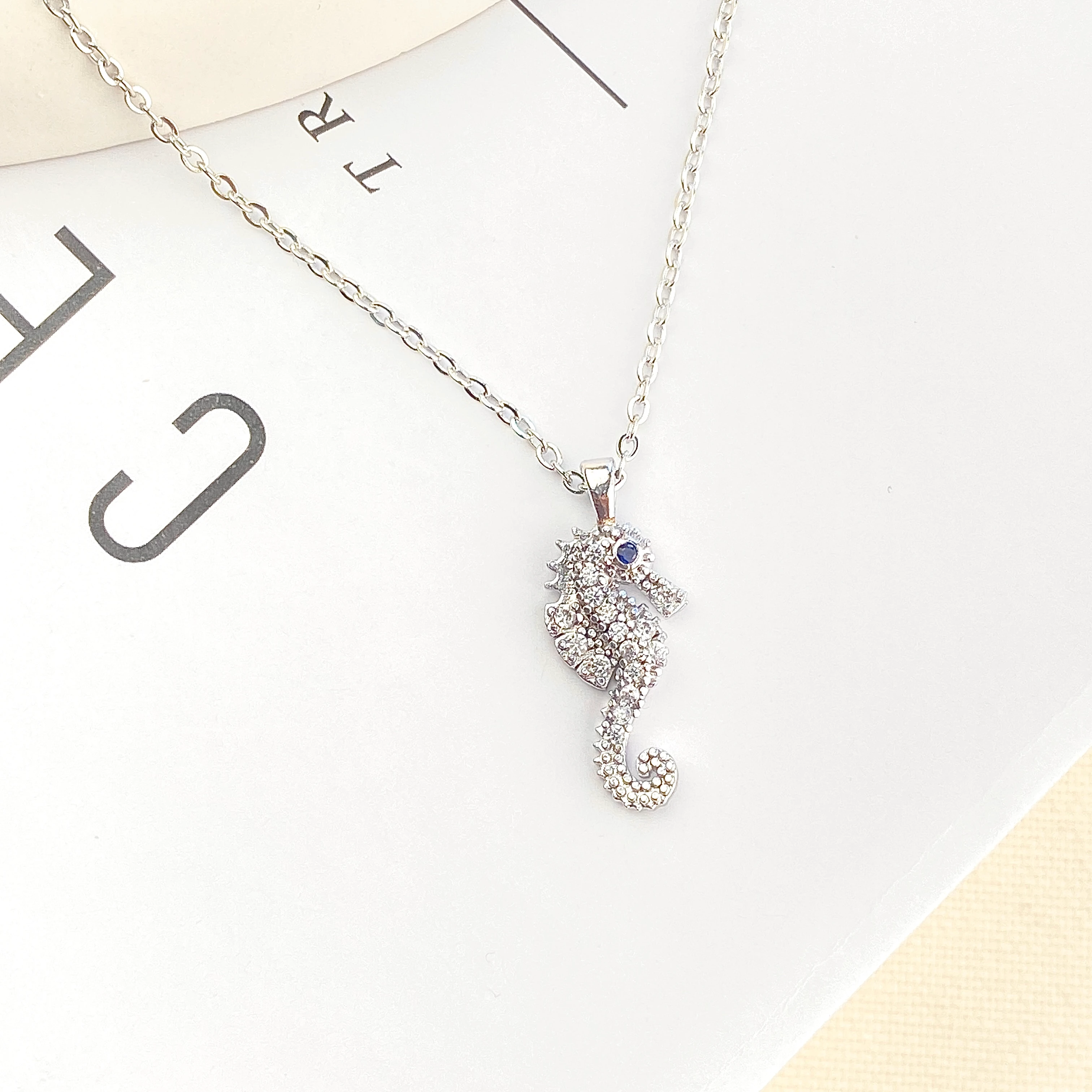 Deniz Atı Kadın Kolye Zirkon Taşlı Silver Kolye 45cm