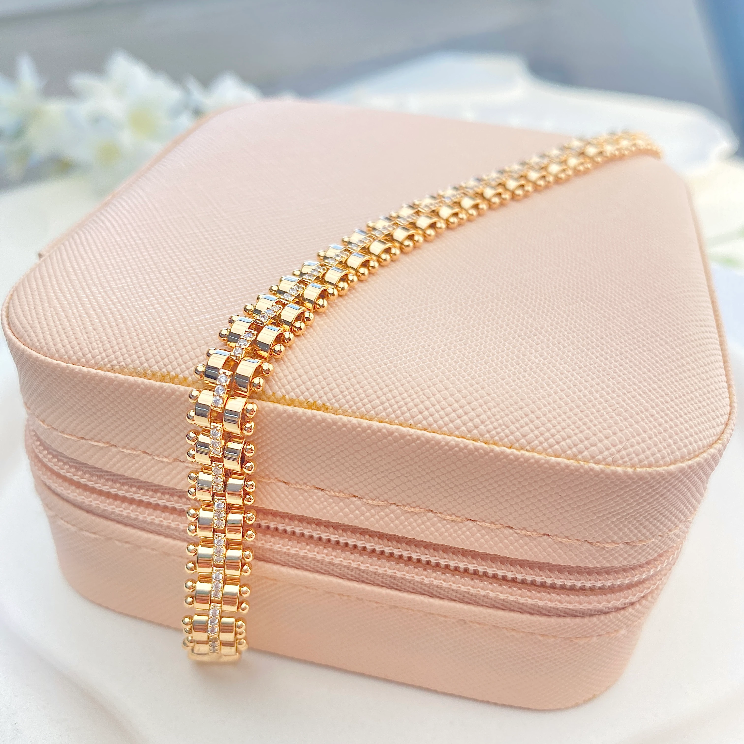 Kuyumcu Model Taşlı Bileklik Çelik Kararmaz Xuping Vip Seri Yüksek Kalite 19cm