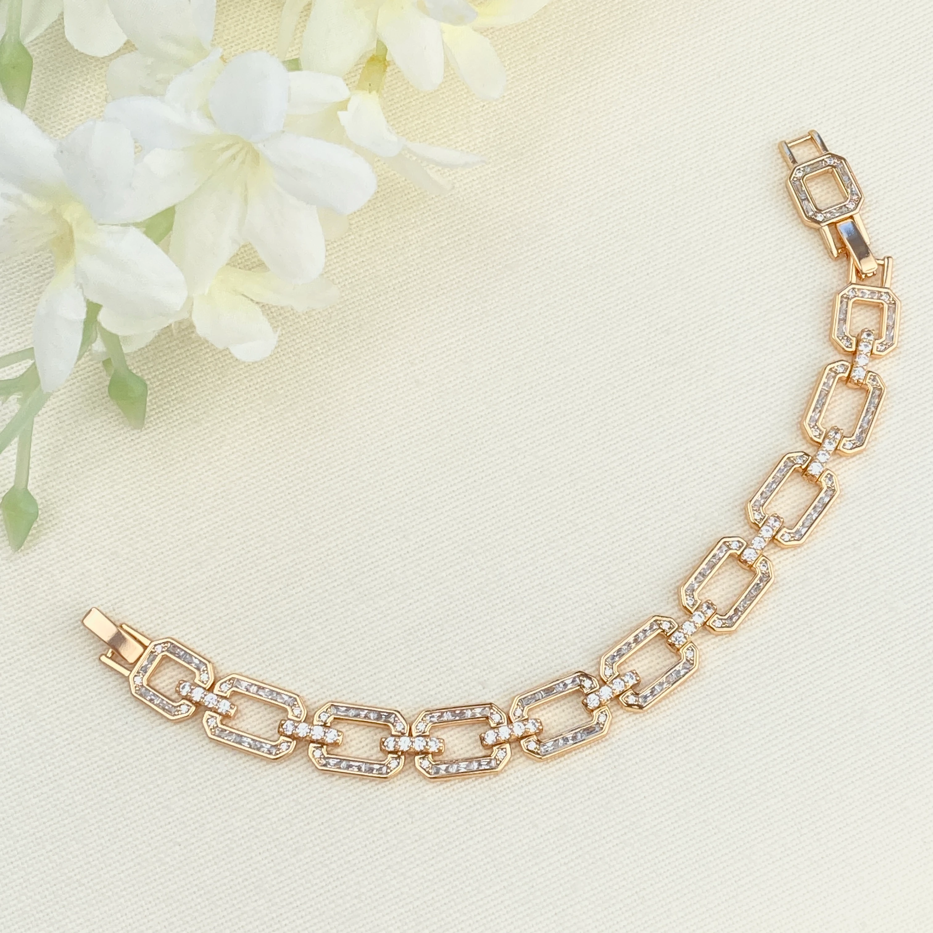 Kadın Bileklik Serenay Model Kare Halka Full Zirkon Kararmaz Xuping Vip Seri Rose 20 cm