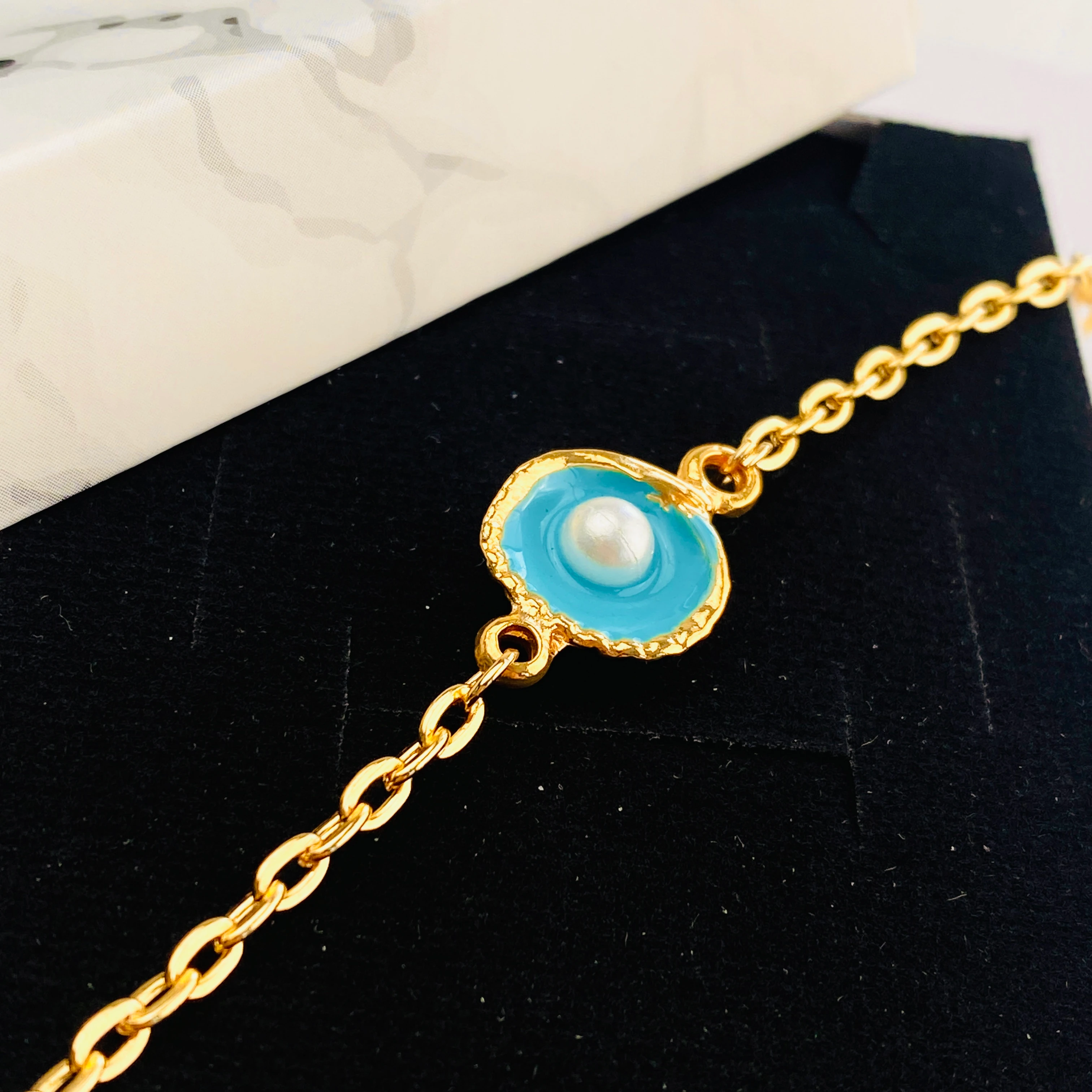 Mineli Bileklik İncili Deniz Kabuğu Bileklik Pirinç Gold 17+5cm