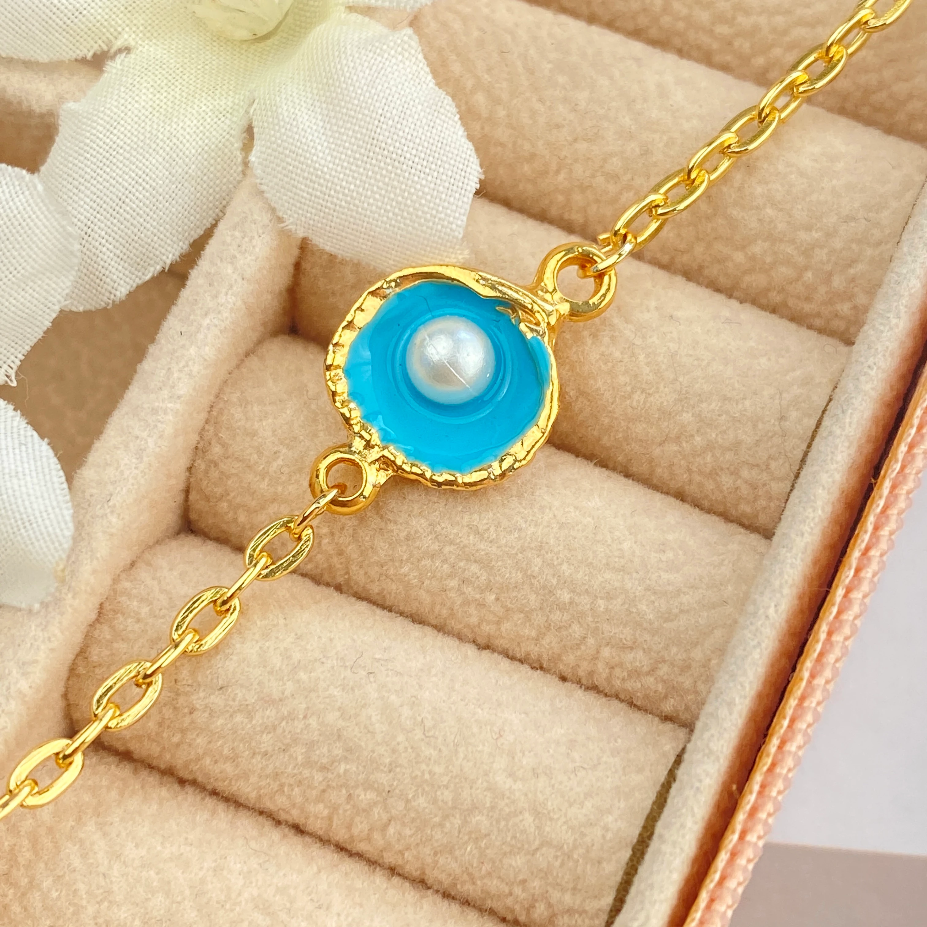 Mineli Bileklik İncili Deniz Kabuğu Bileklik Pirinç Gold 17+5cm