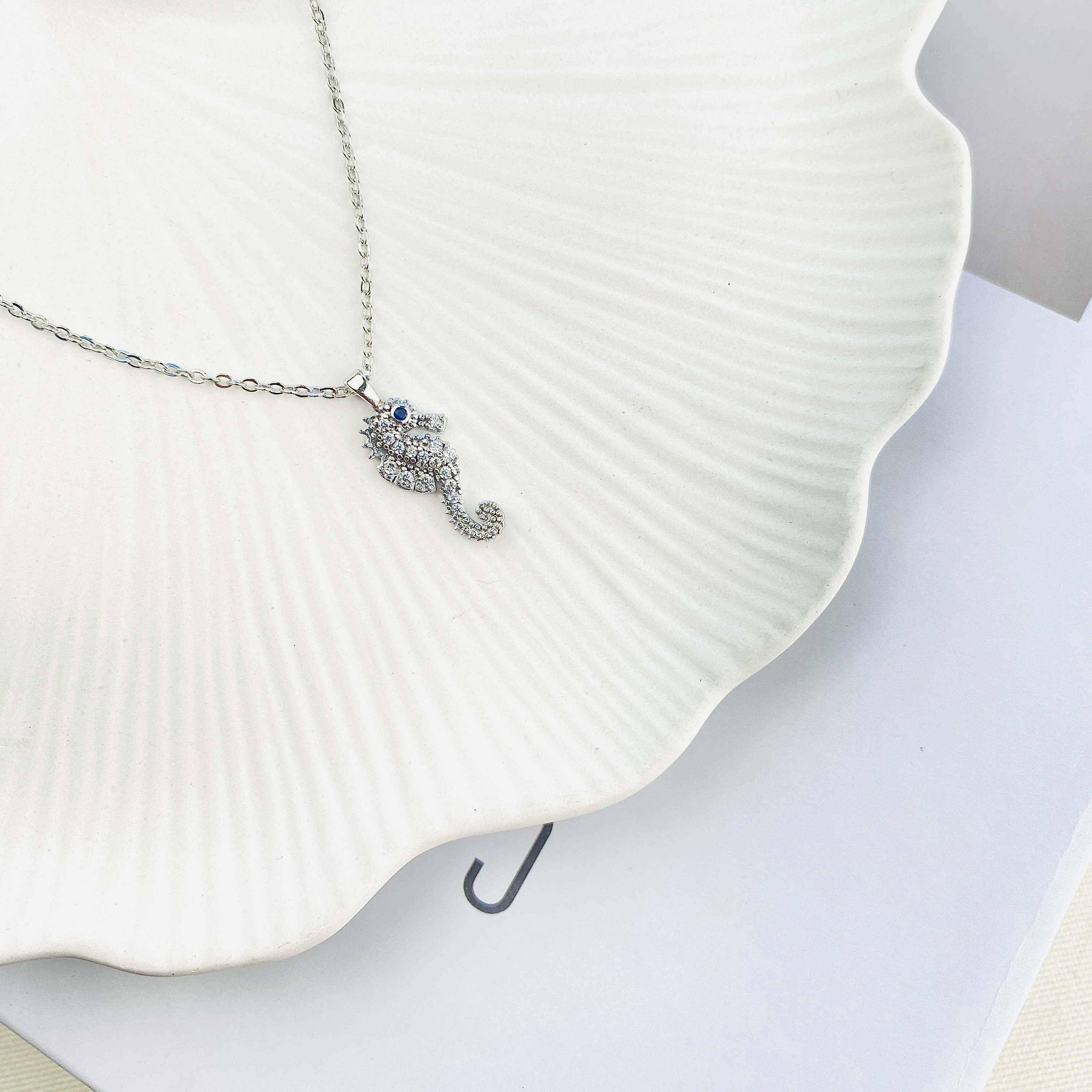 Deniz Atı Kadın Kolye Zirkon Taşlı Silver Kolye 45cm