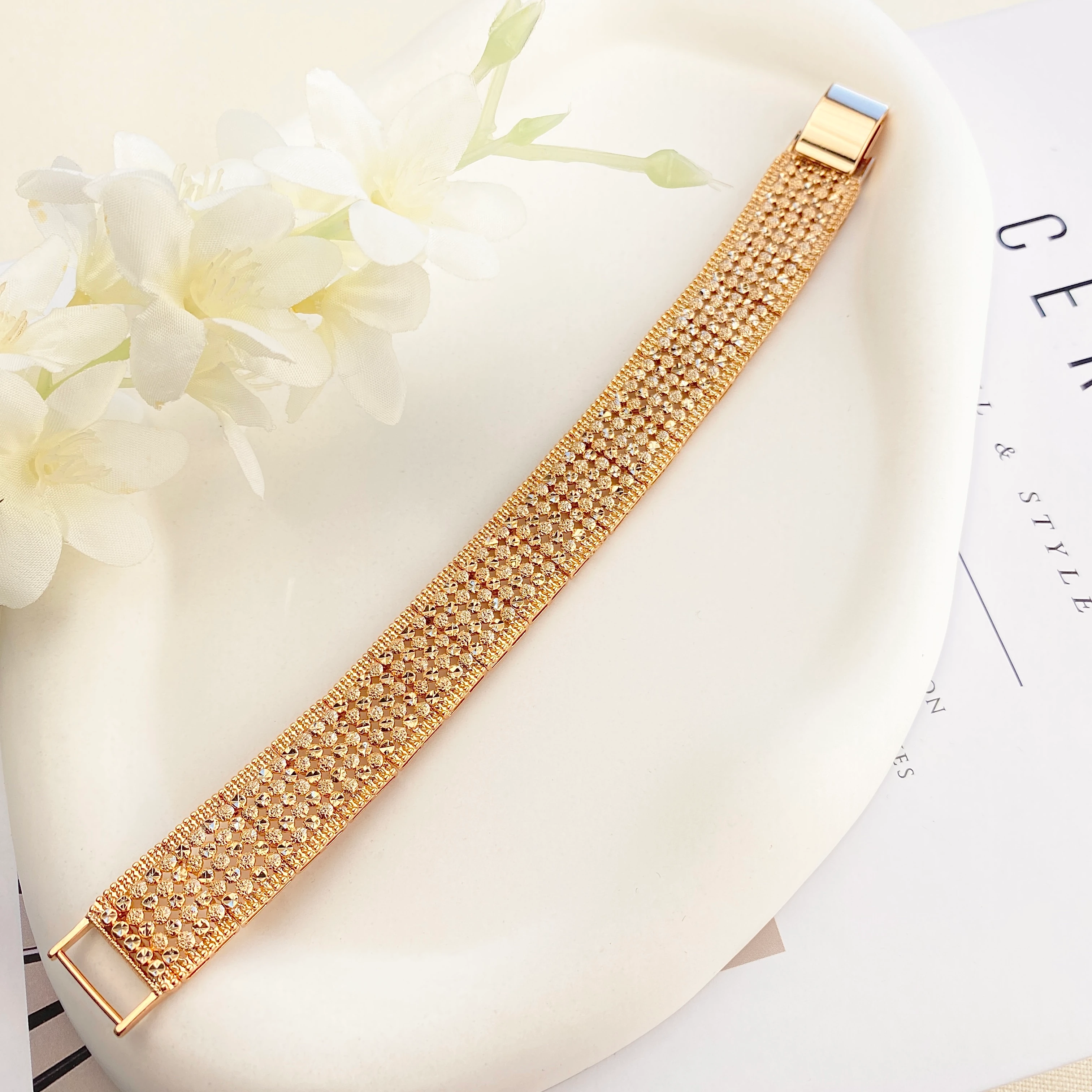 Kadın Bileklik Kalın Hasır Hint İşi Bileklik Çelik Kararmaz Xuping Vip Seri Rose