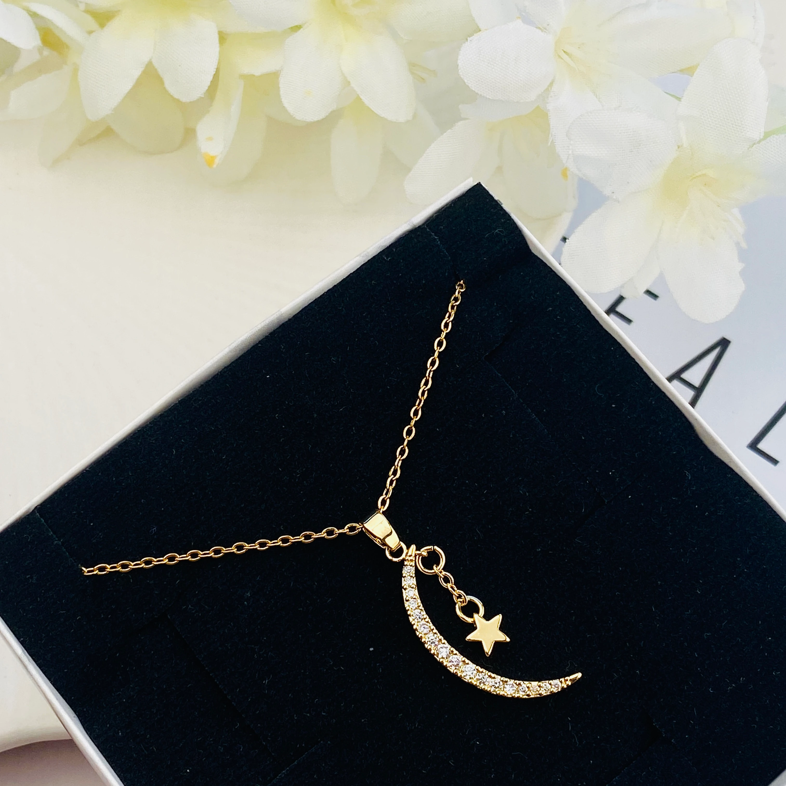 Ay Yıldızlı Kolye Kadın Kolye Zirkon Taşlı 45cm