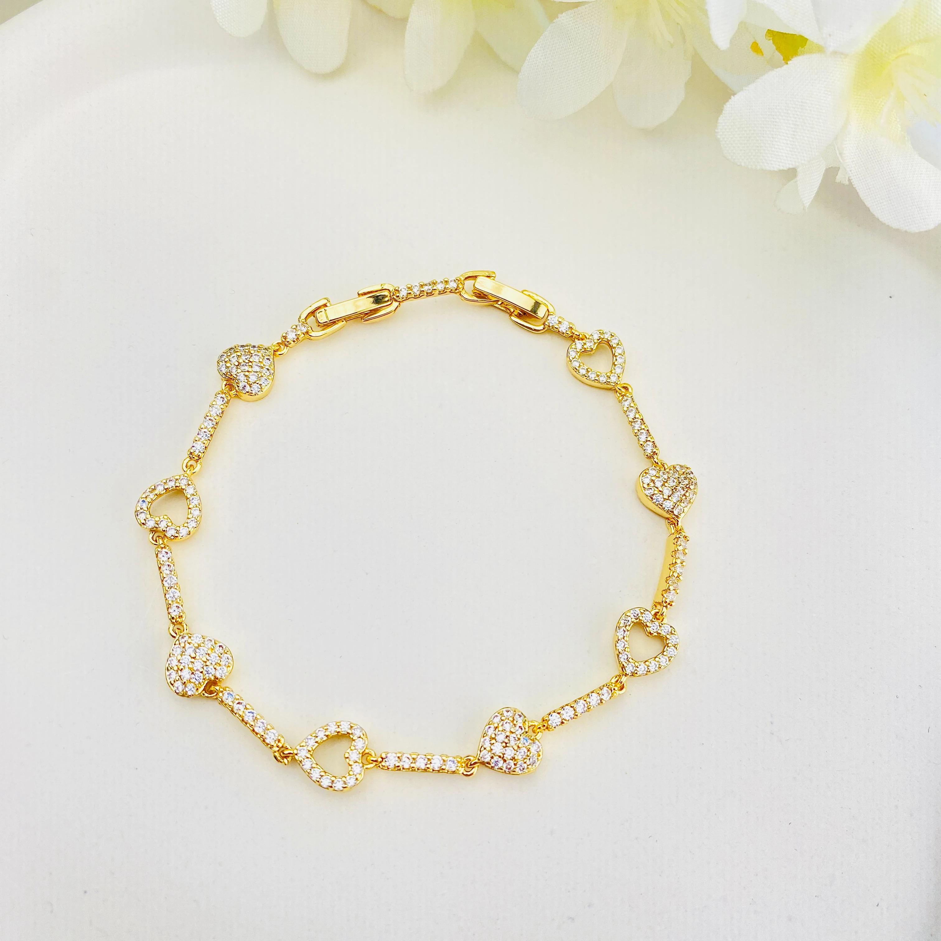 Kalpli Bileklik Suyolu Zirkon Taşlı Kararmuz Xuping Vip Seri 14 Ayar Gold 19cm