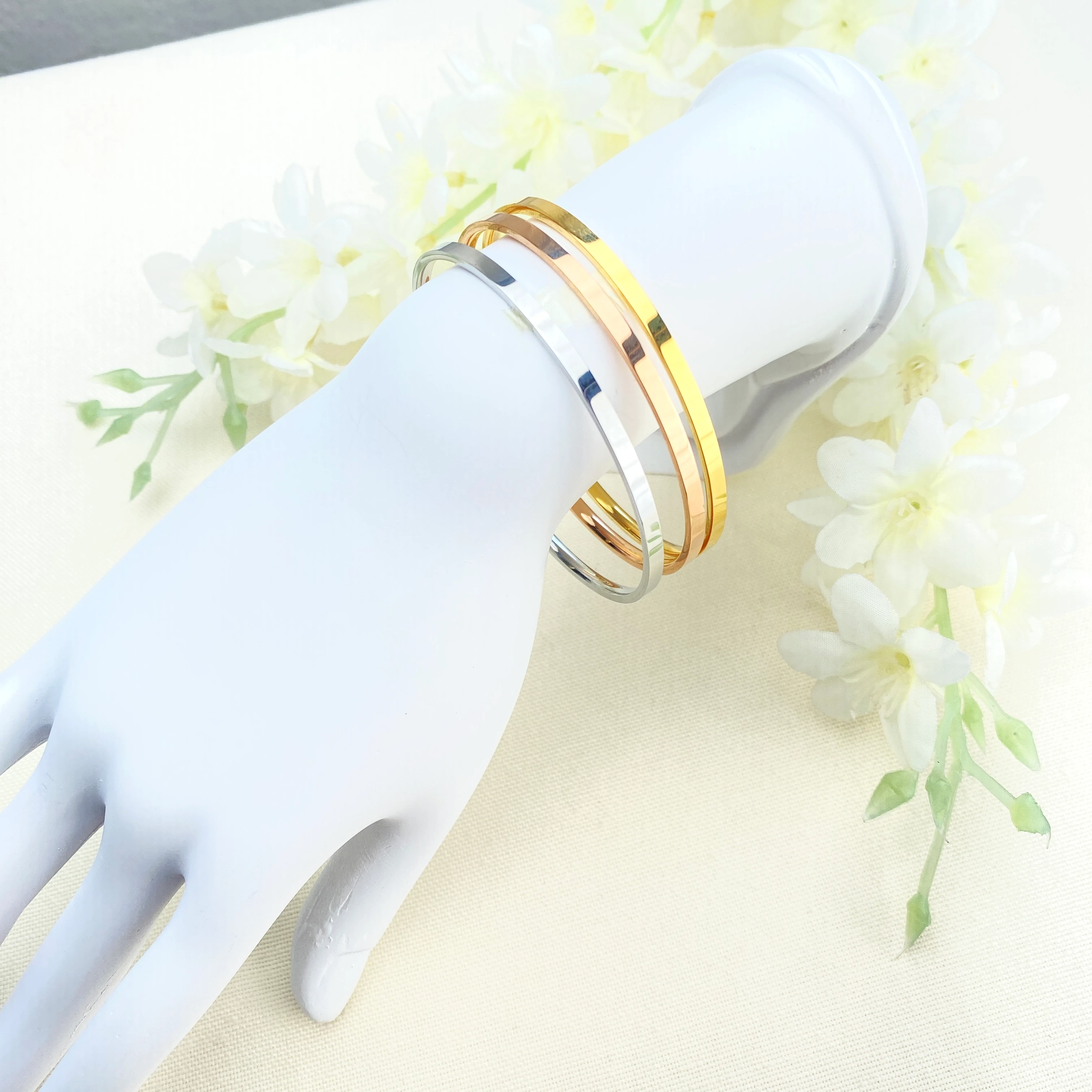 Çelik Ajda Bilezik Köşeli 3lü Çelik Ajda Bilezik Kararmaz Çelik Gold 22 cm