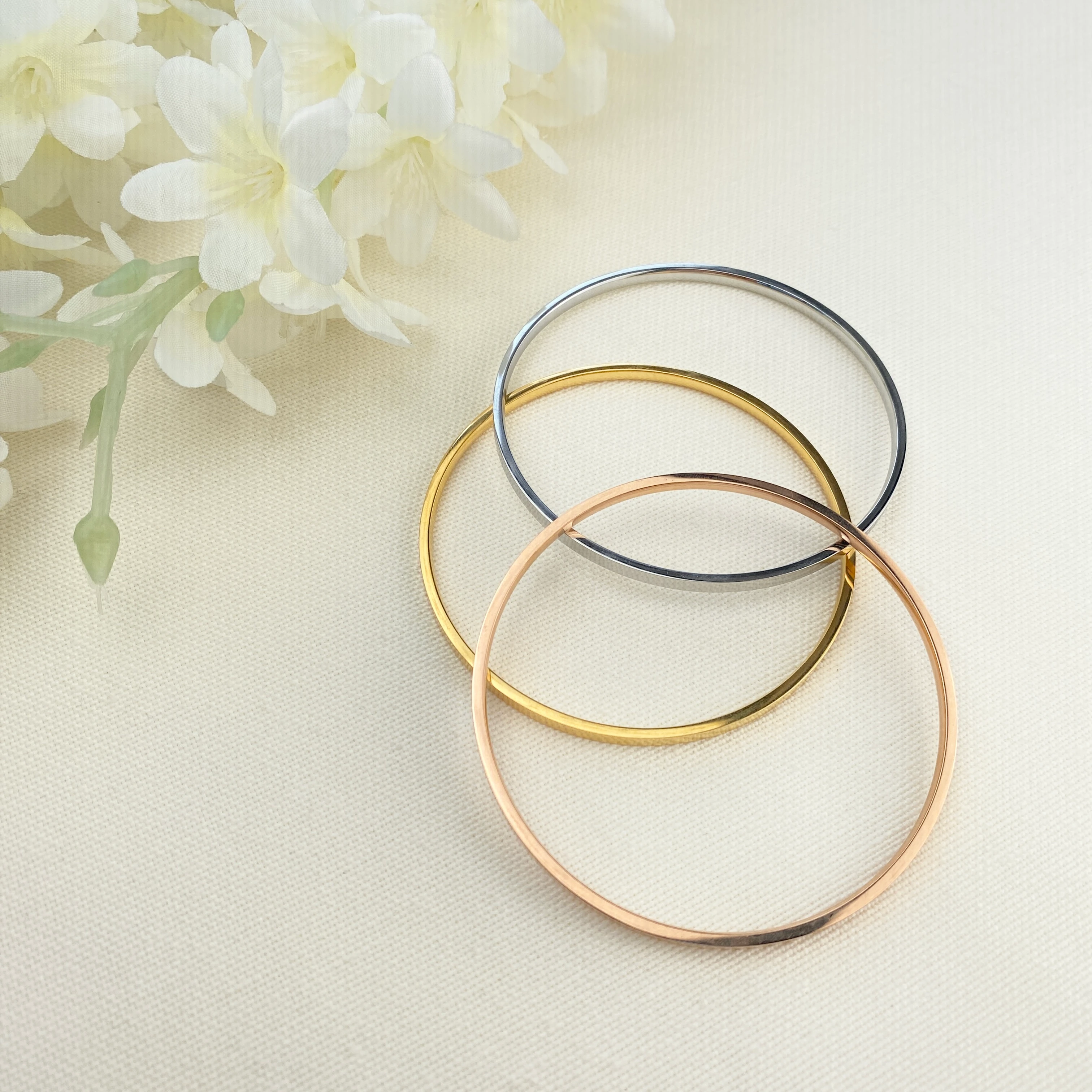 Çelik Ajda Bilezik Köşeli 3lü Çelik Ajda Bilezik Kararmaz Çelik Gold 22 cm