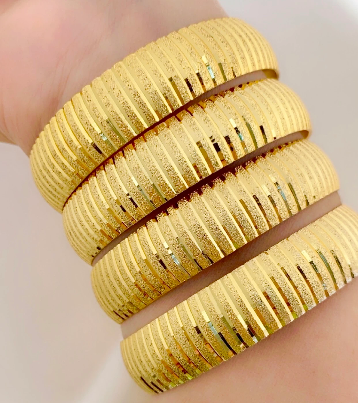 22 Ayar Altın Kaplama Bilezik Düz Çizgi Kadın İmitasyon Bilezik 1.5cm (1 Adet)