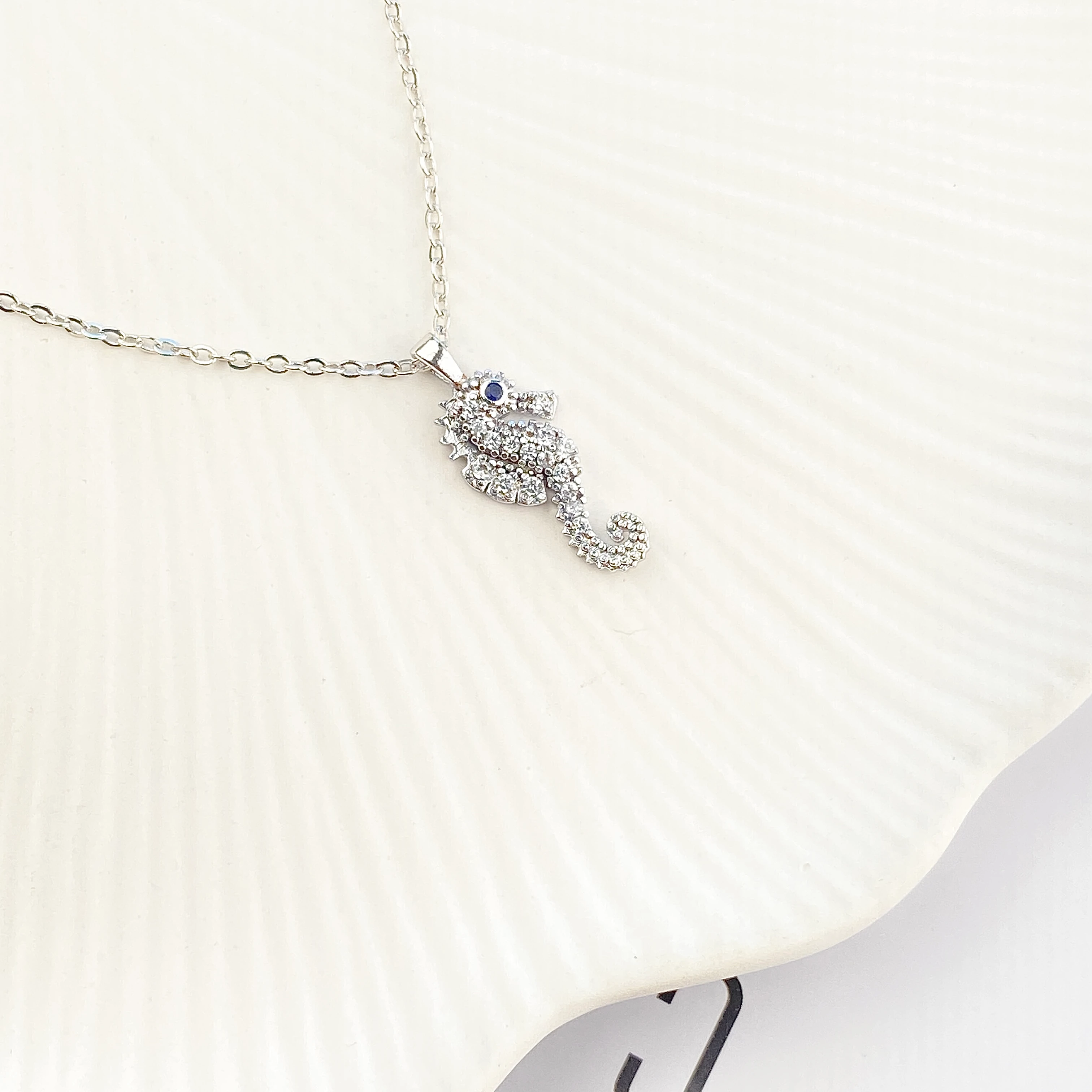 Deniz Atı Kadın Kolye Zirkon Taşlı Silver Kolye 45cm