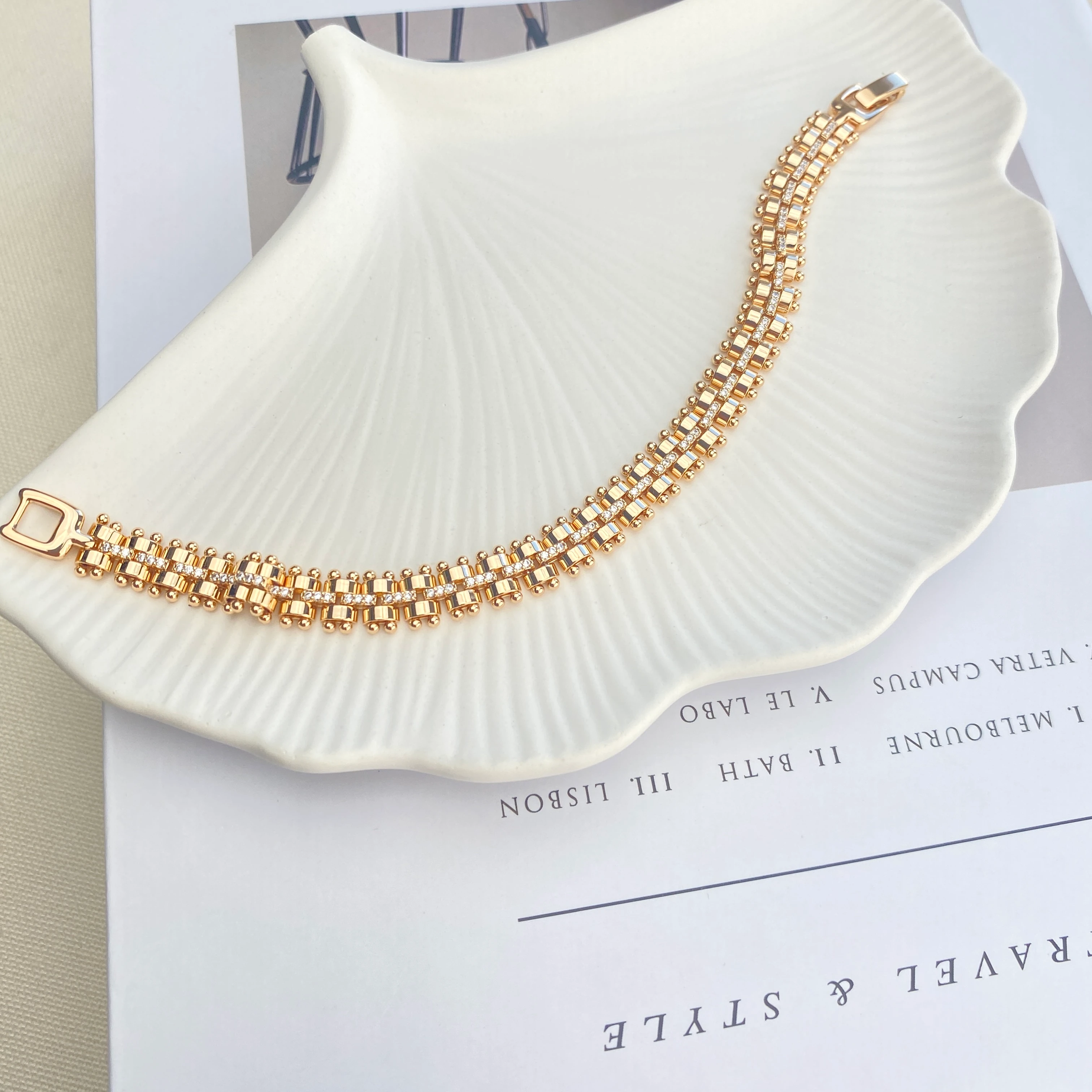 Kuyumcu Model Taşlı Bileklik Çelik Kararmaz Xuping Vip Seri Yüksek Kalite 19cm