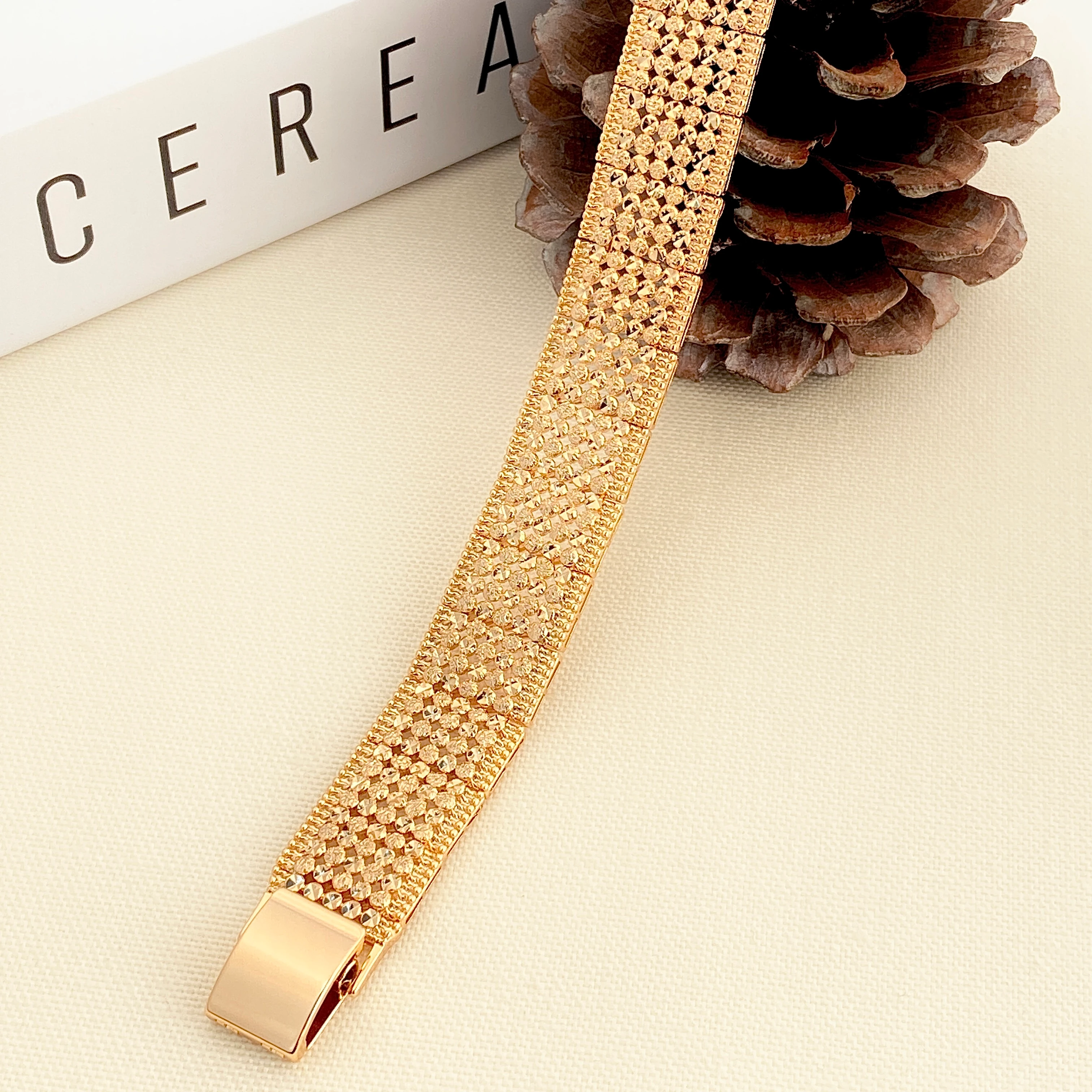 Kadın Bileklik Kalın Hasır Hint İşi Bileklik Çelik Kararmaz Xuping Vip Seri Rose