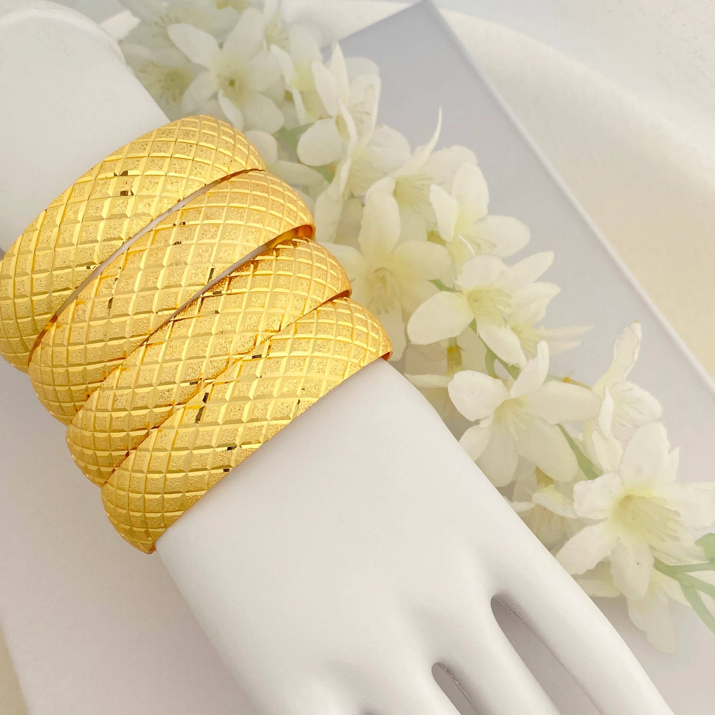 22 Ayar Altın Kaplama Bilezik Baklava Desen Kadın İmitasyon Bilezik 1.5cm (1 Adet)