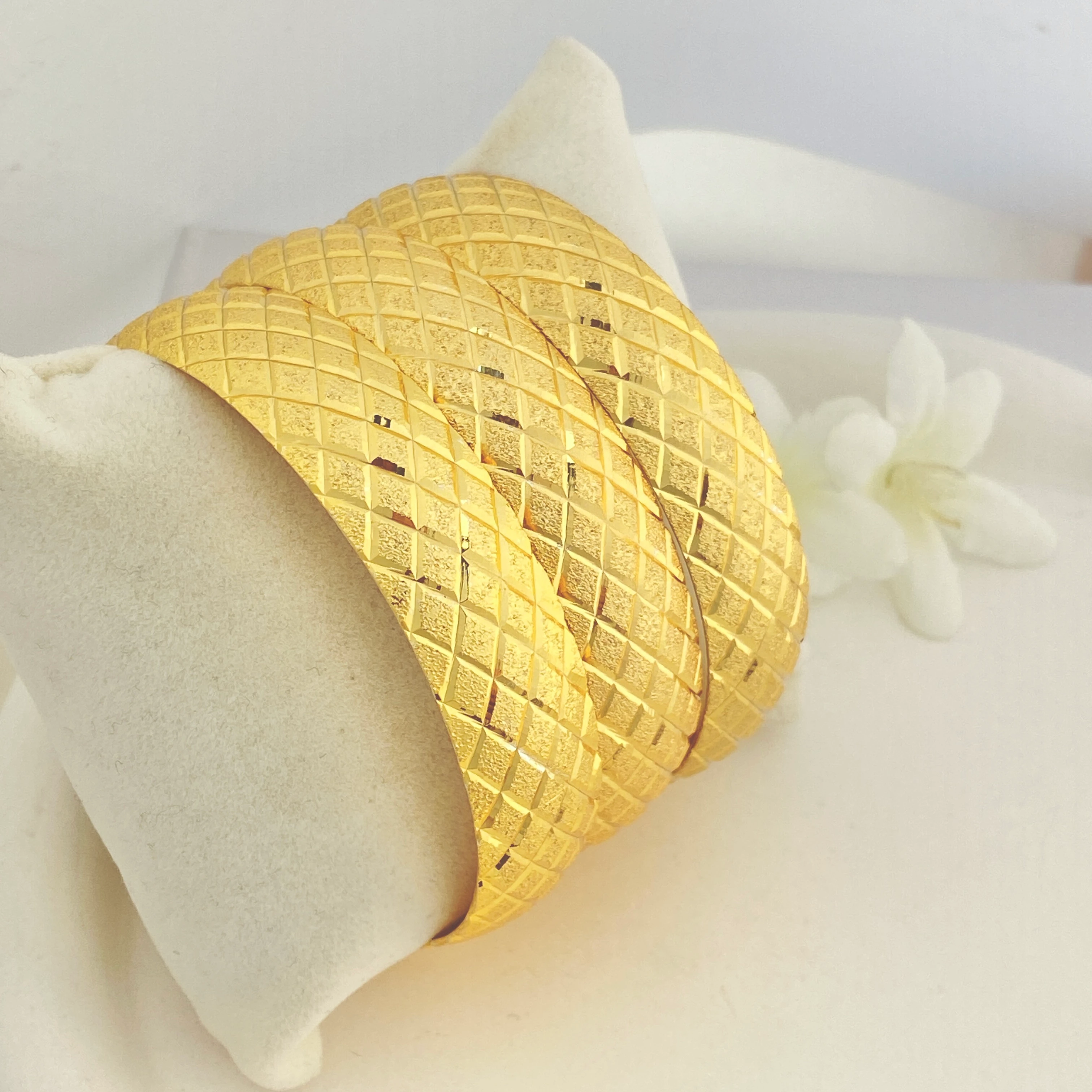 22 Ayar Altın Kaplama Bilezik Baklava Desen Kadın İmitasyon Bilezik 1.5cm (1 Adet)