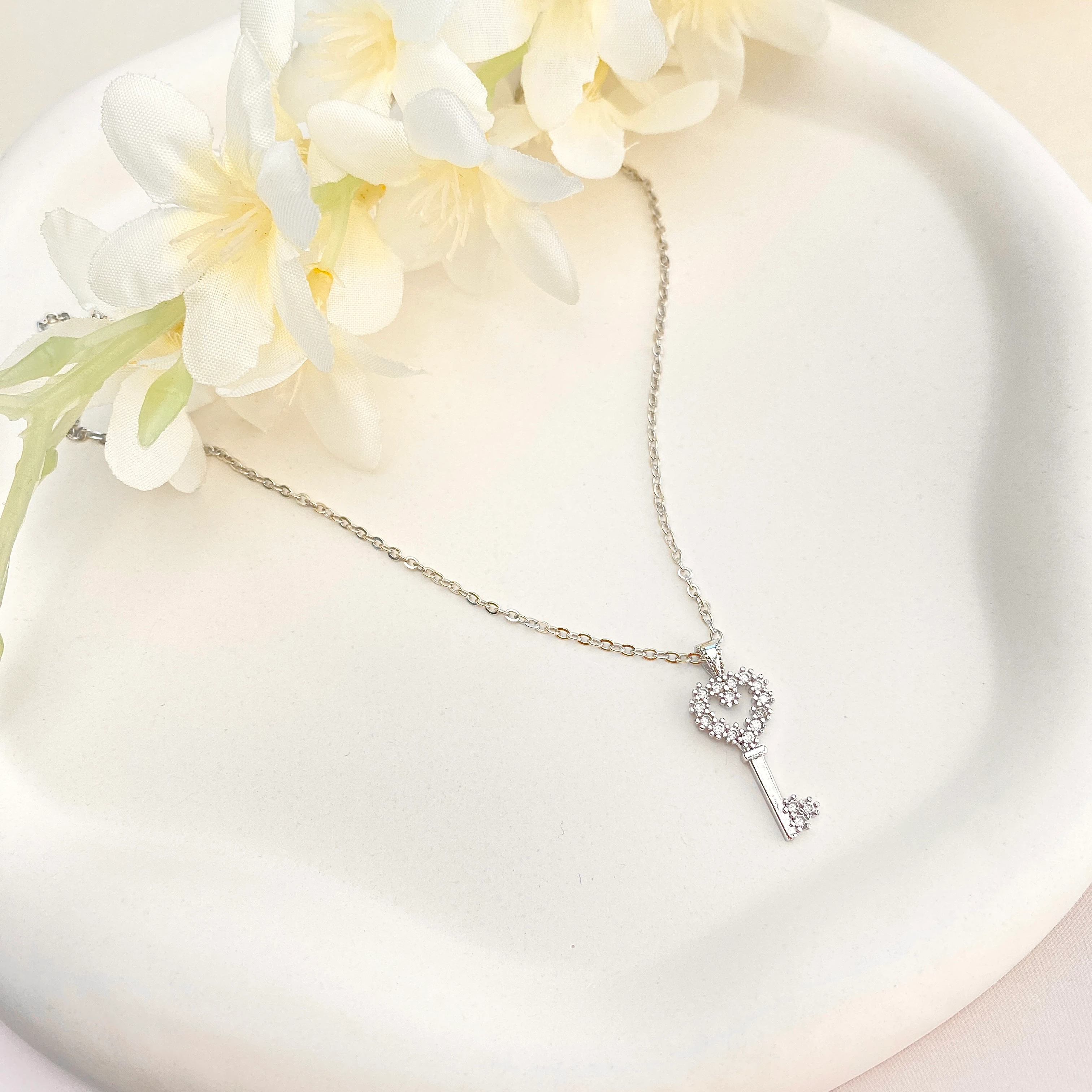 Anahtar Kolye Zirkon Taşlı Kalp Anahtar Kolye 45 cm