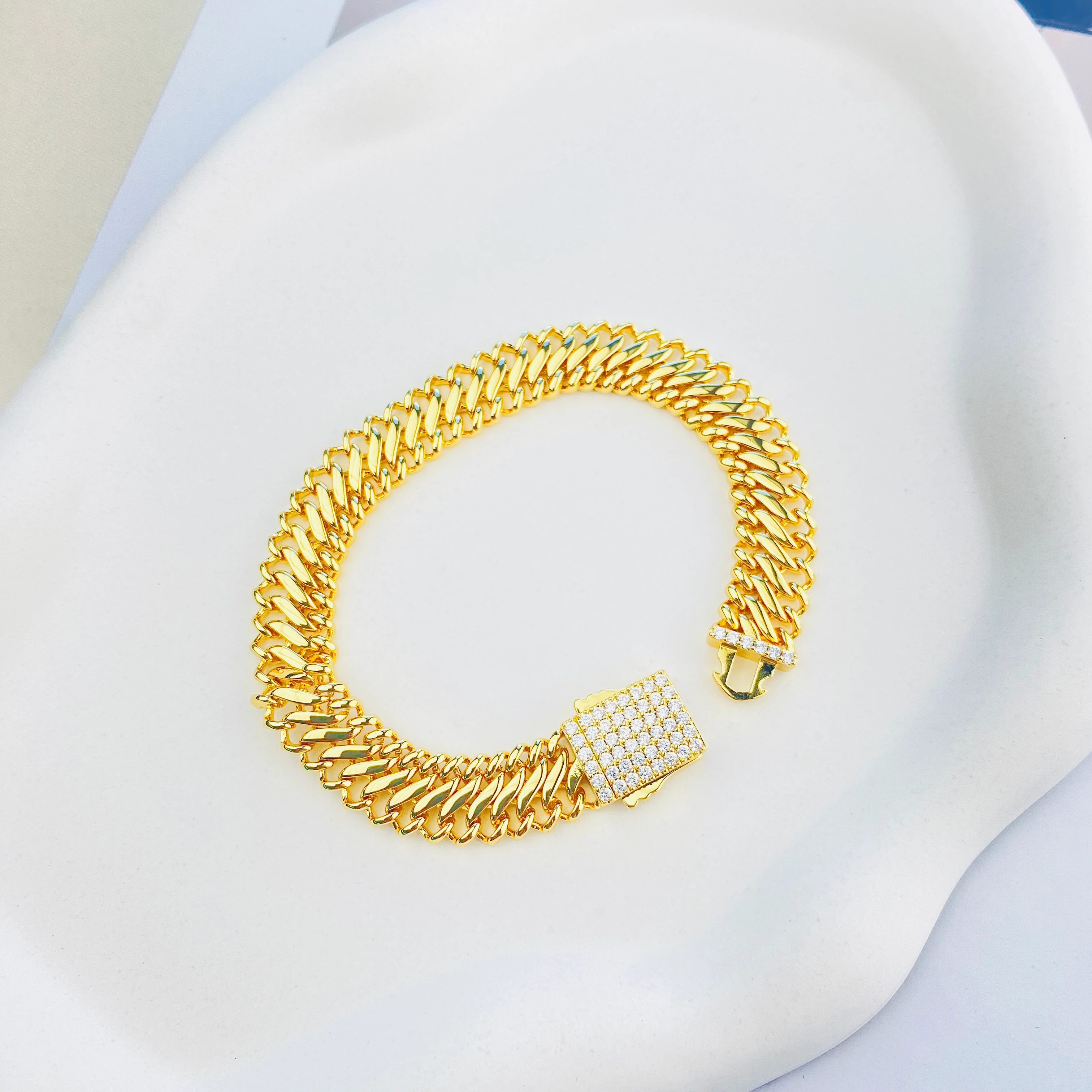 Gurmet Bileklik Örgü Zincir Gurmet Künye Çelik Kararmaz Vip Seri 14 Ayar Gold