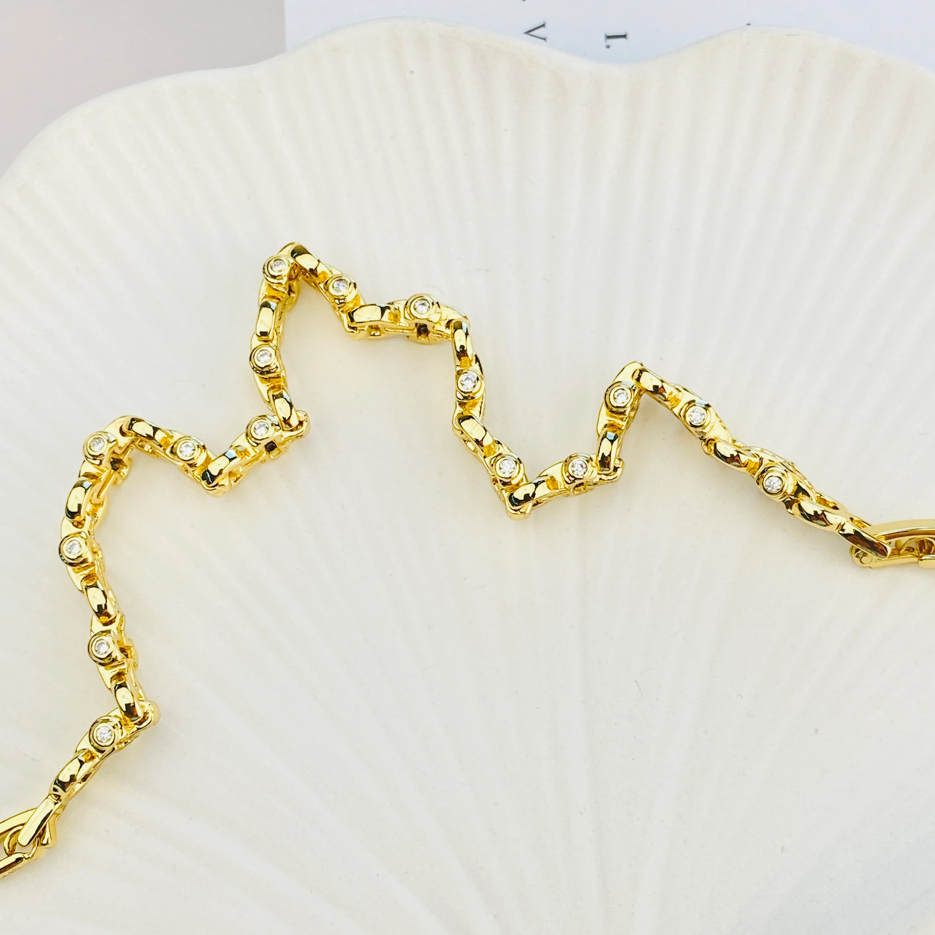 Kadın Bileklik T Model Bileklik Kararmaz Xuping Vip Seri 14 Ayar Gold 19cm