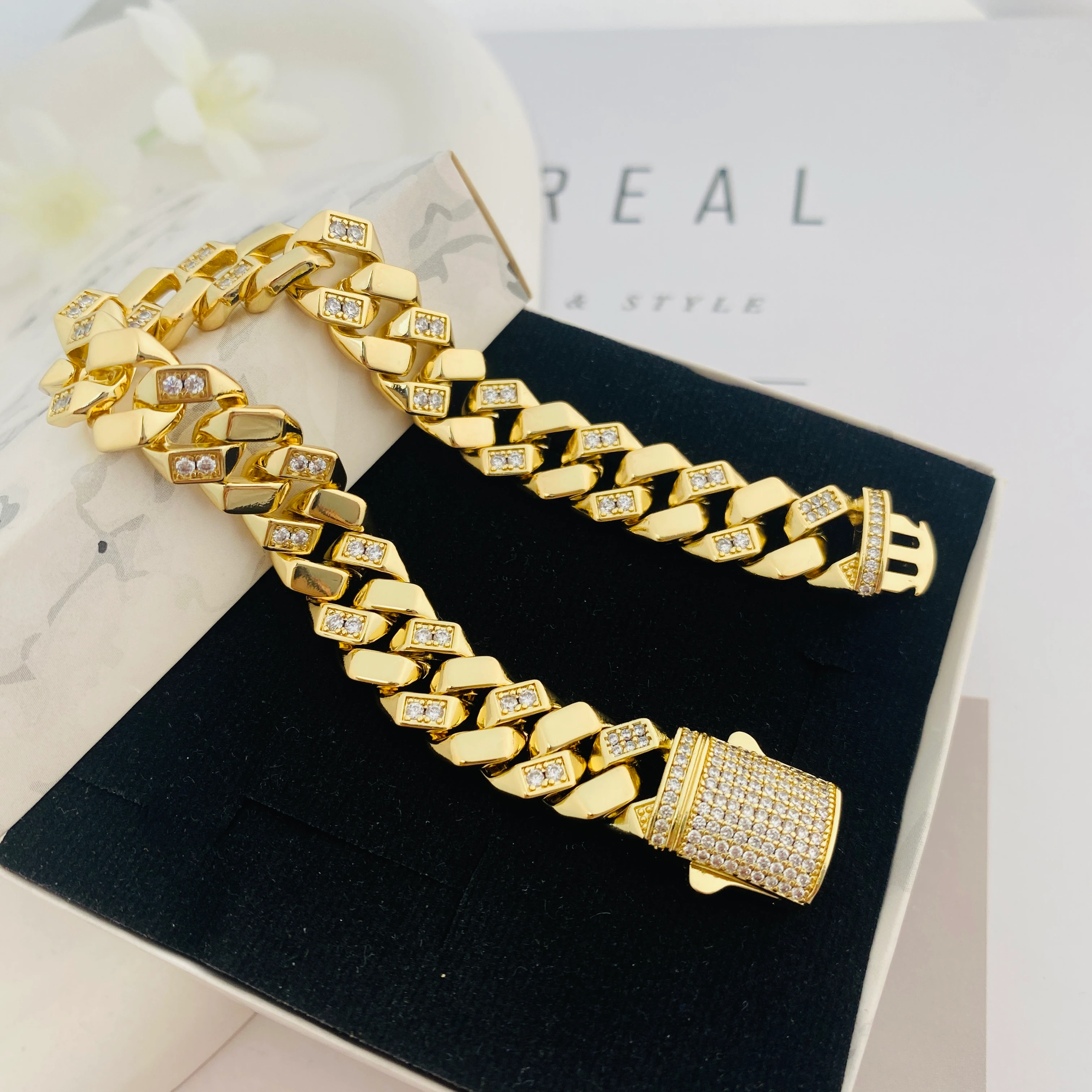 Gurmet Bileklik Tam Tur Zirkon Taşlı Kalın Zincir Çelik Kararmaz Xuping 14Ayar Gold 20cm