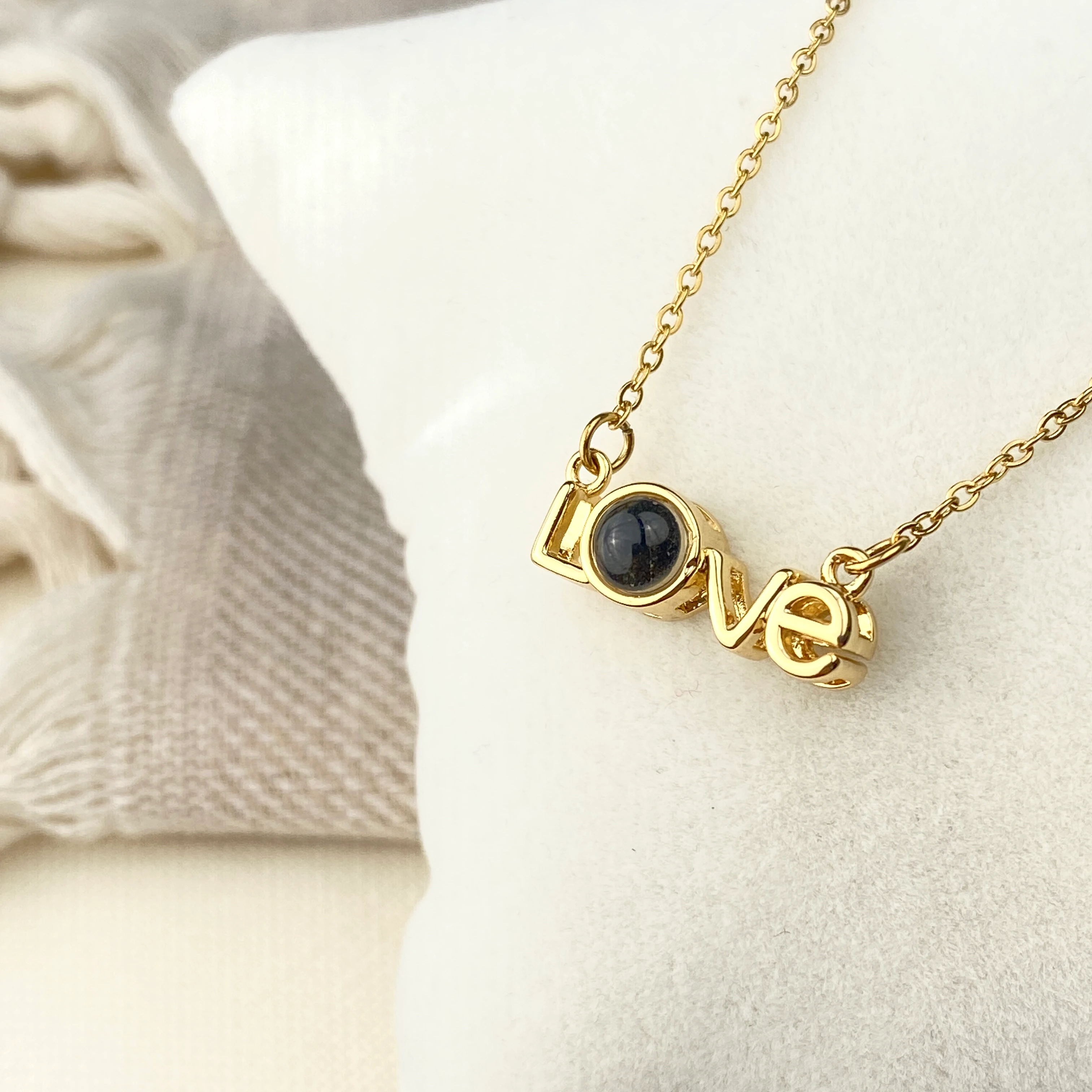 100 Dilde Seni Seviyorum Kolye Love Yazılı Çelik Kolye Gold