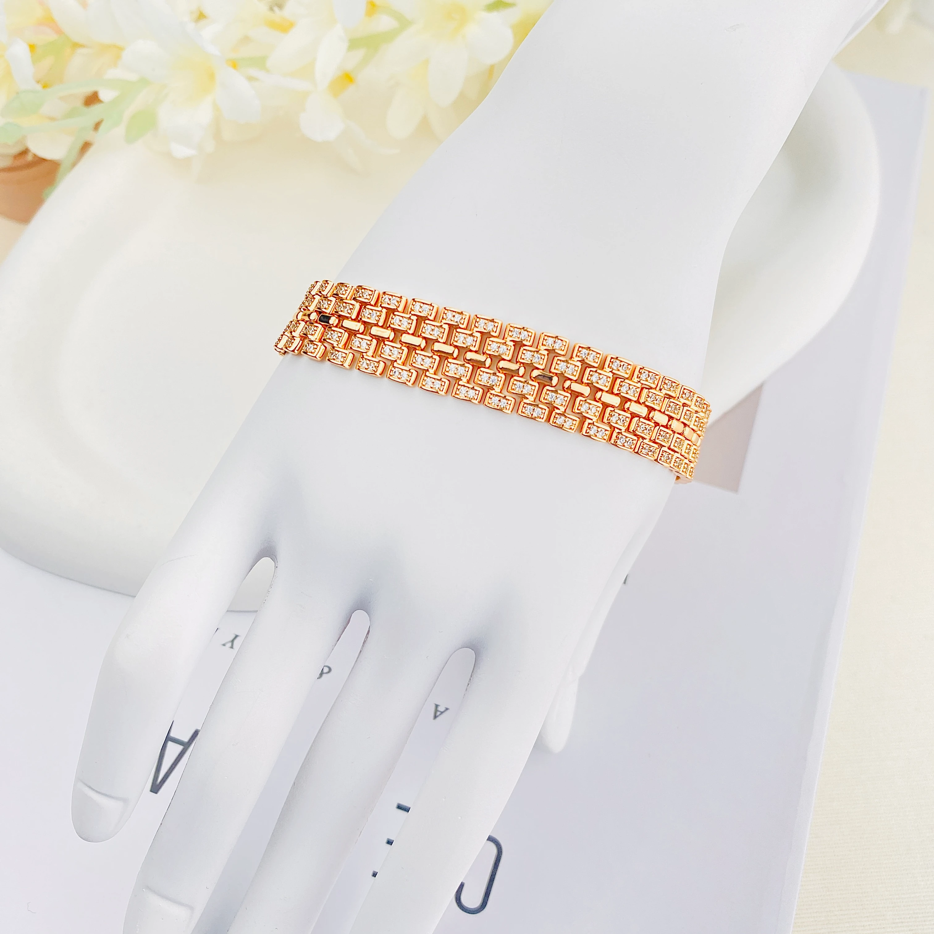 Hasır Bileklik Kuyumcu Model Zirkon Taşlı Çelik Kararmaz Xuping Vip Seri Rose