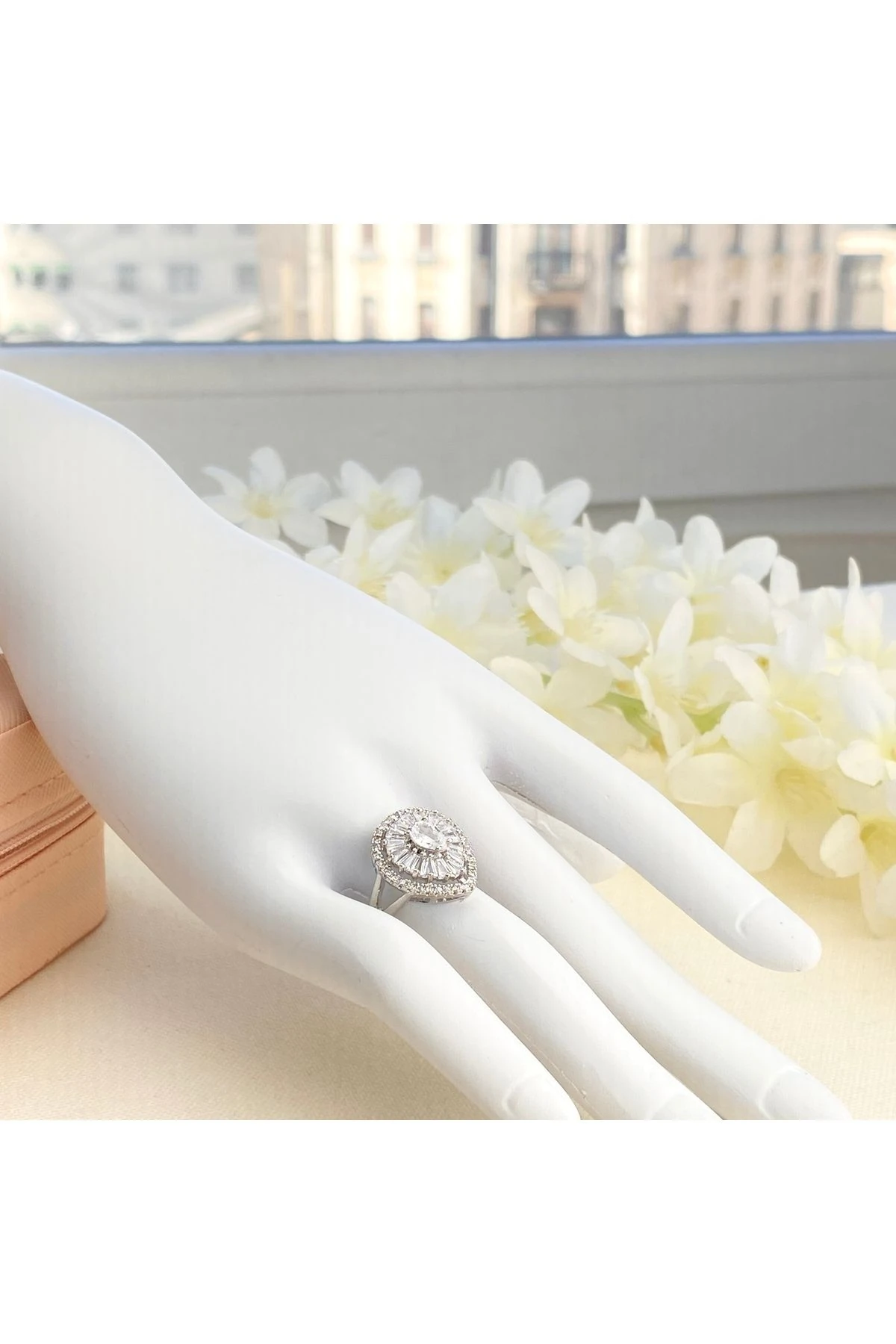 Kadın Yüzük Damla Kesim Pırlanta Montür Zirkon Taş Silver