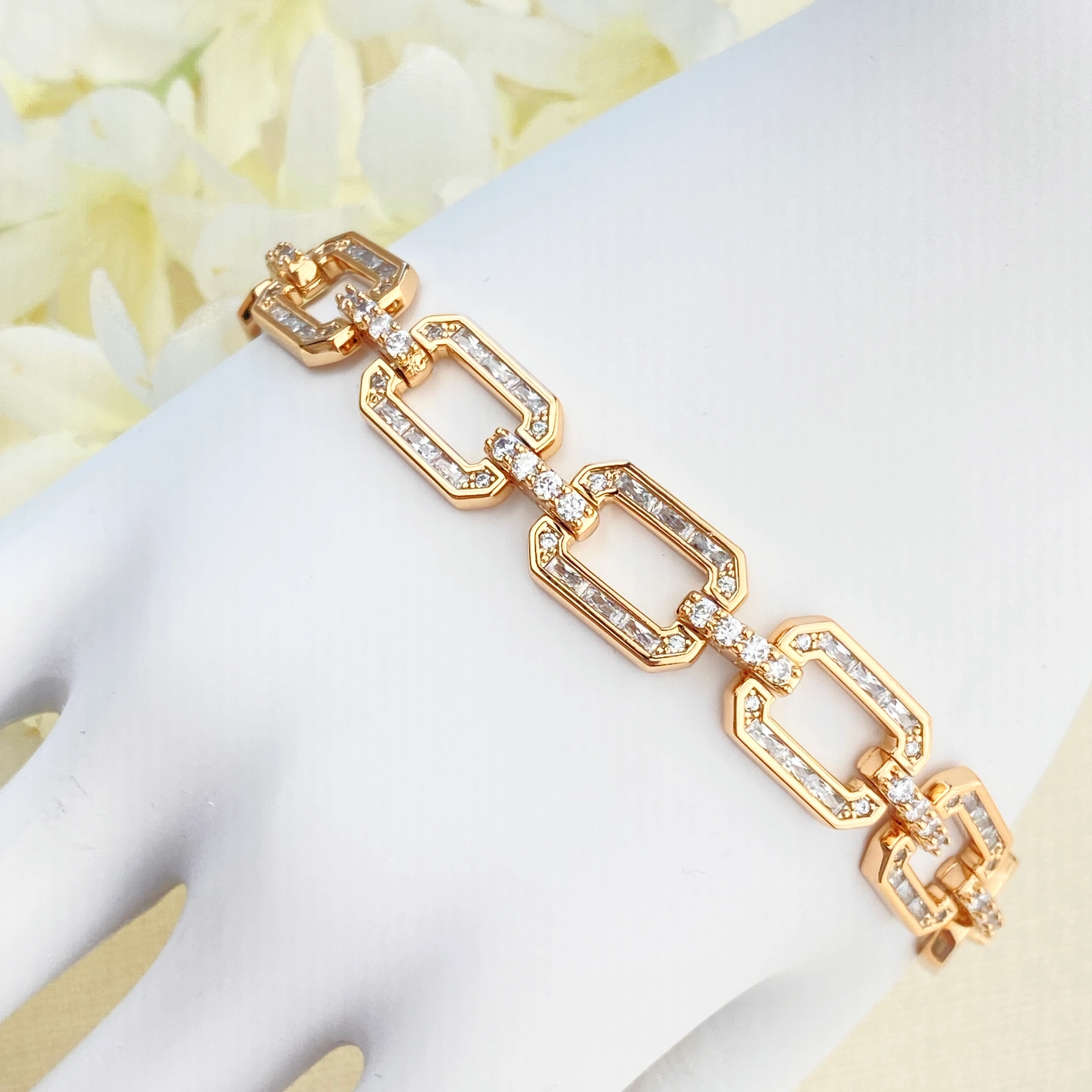 Kadın Bileklik Serenay Model Kare Halka Full Zirkon Kararmaz Xuping Vip Seri Rose 20 cm