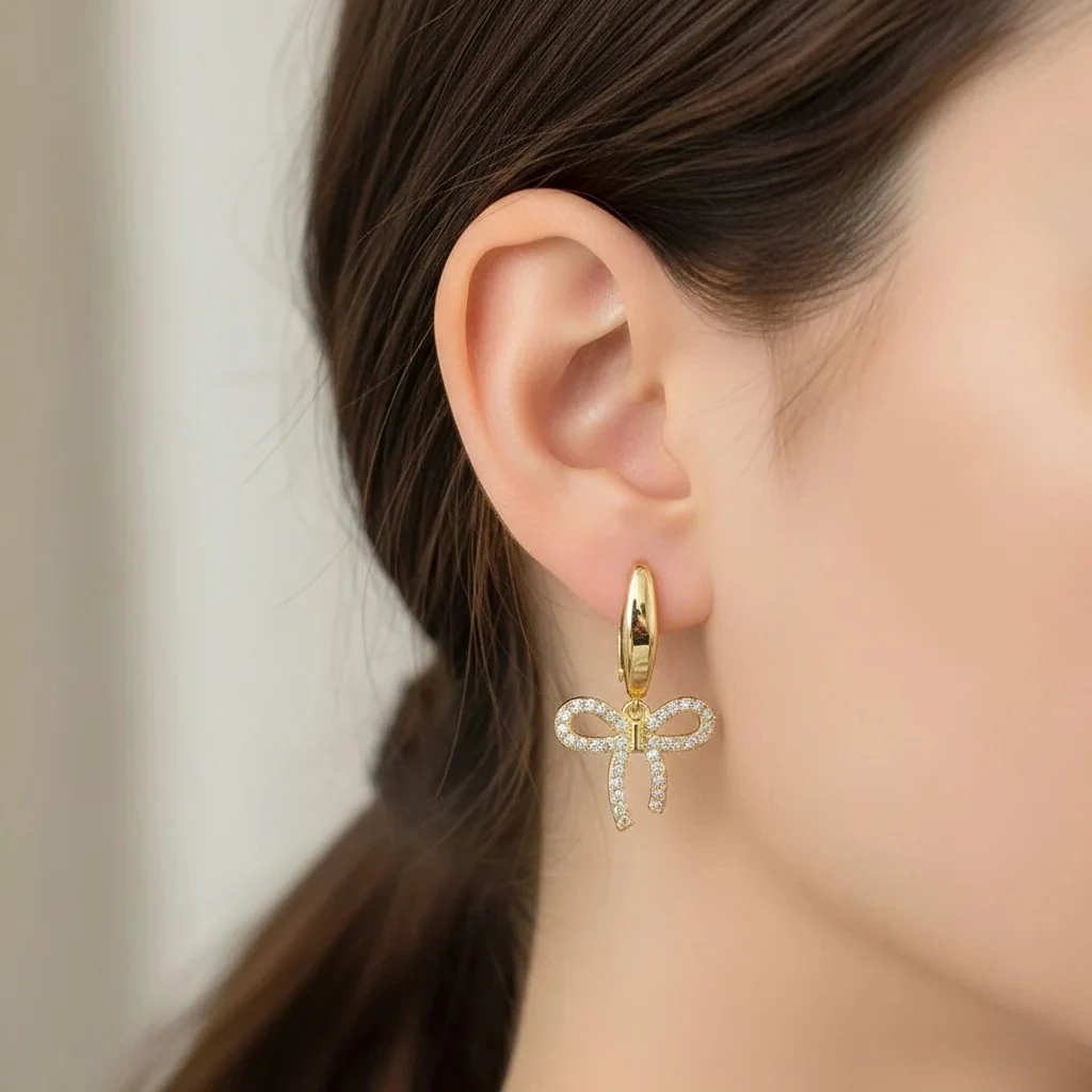 Fiyonk Küpe Sallantılı Zirkon Taşlı Çelik