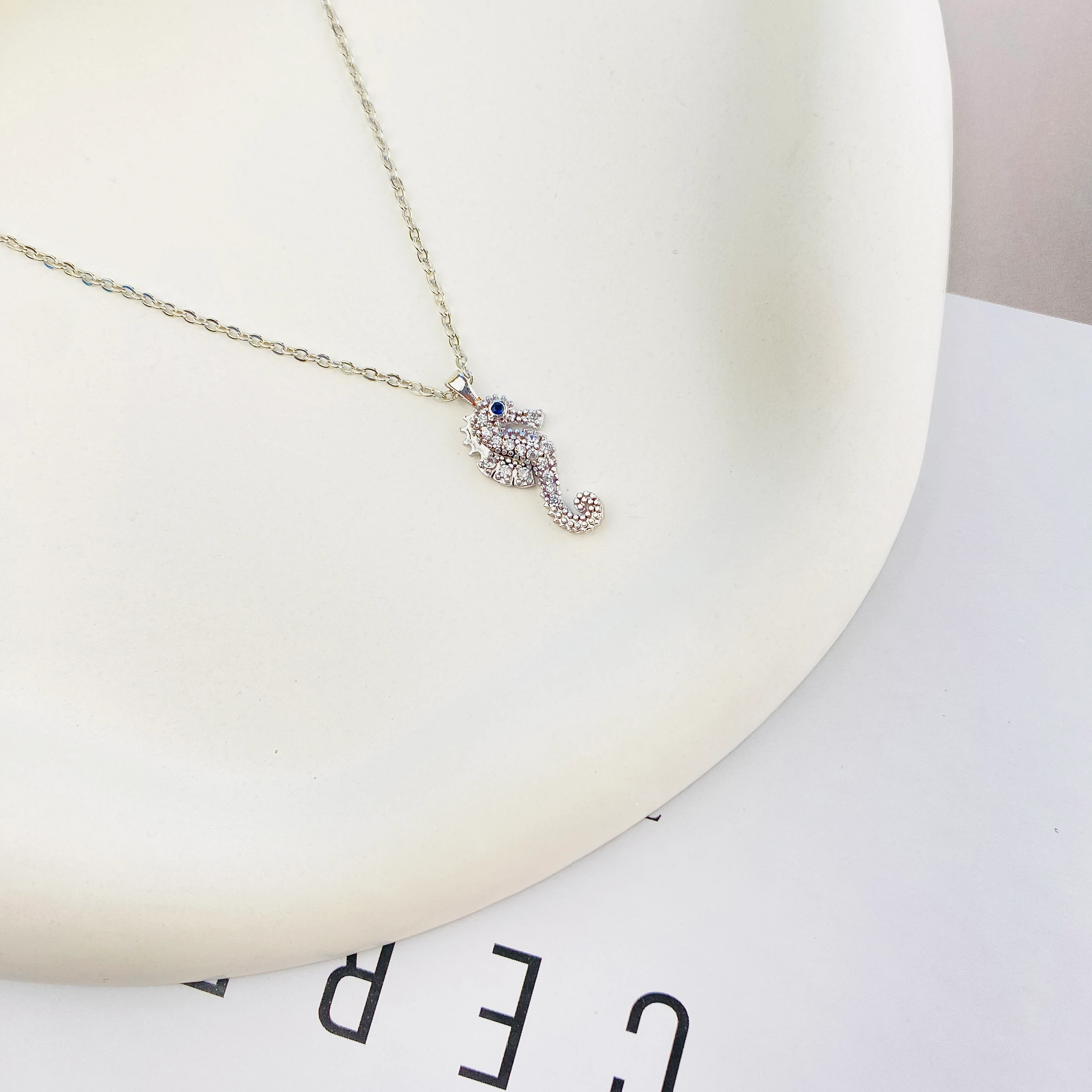 Deniz Atı Kadın Kolye Zirkon Taşlı Silver Kolye 45cm