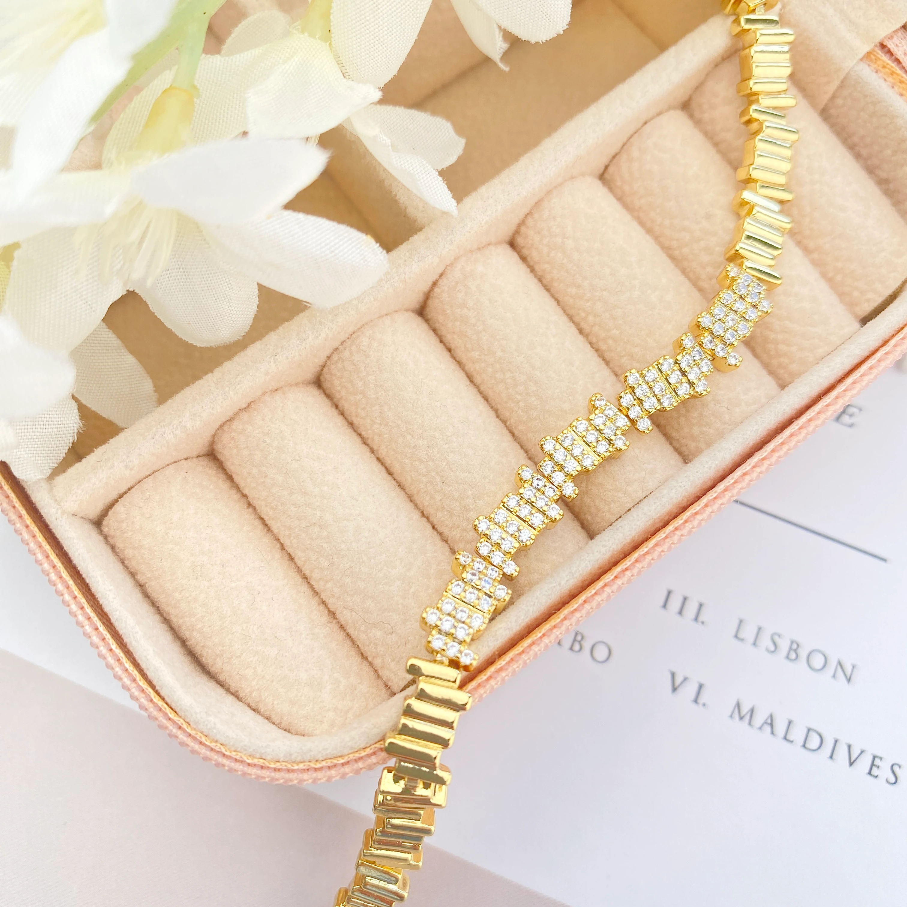 Kadın Bileklik Ritim Bileklik Zirkon Taşlı Kararmaz Xuping Vip Seri 14 Ayar Gold 17+2cm