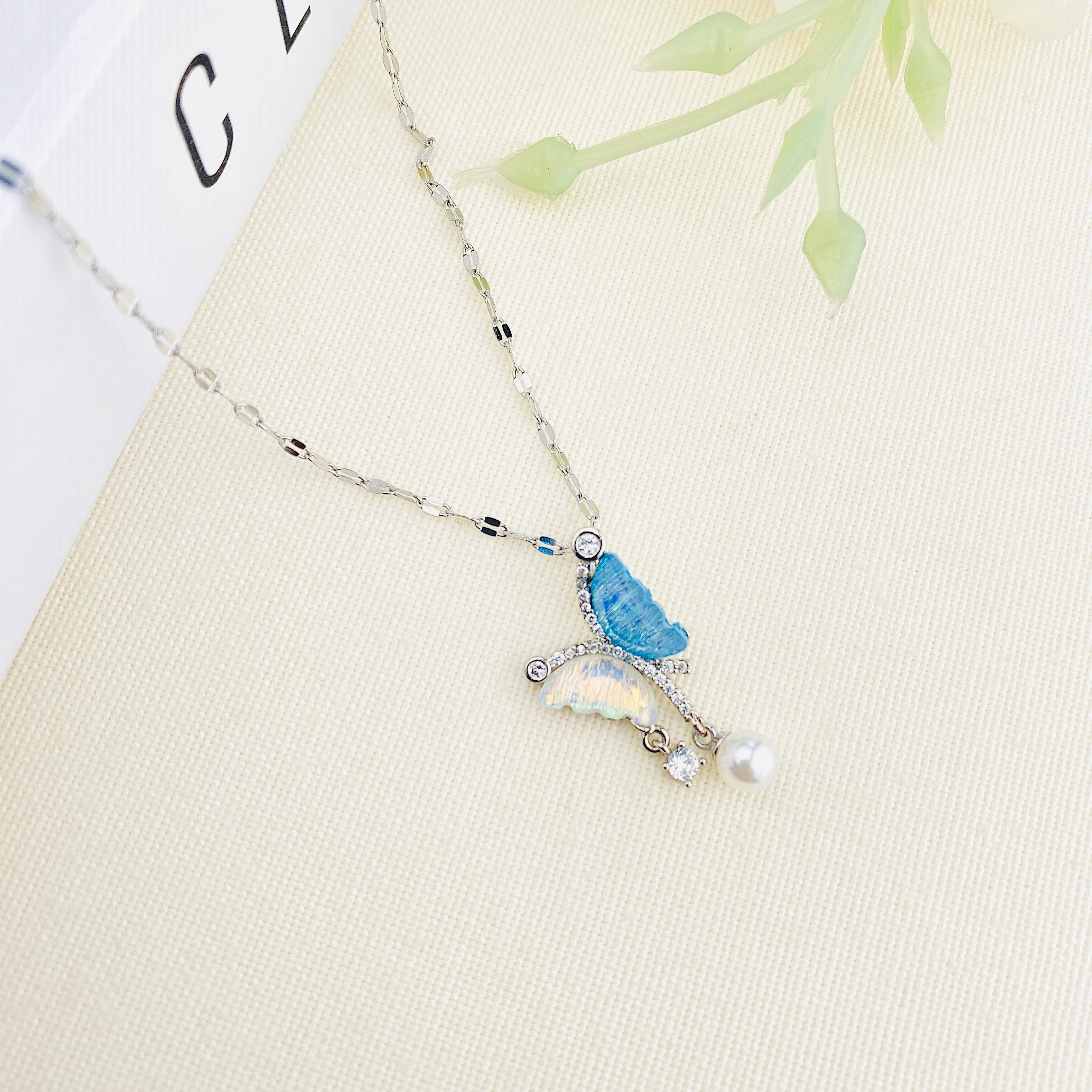 Kadın Kolye Zirkon Taşlı İnci Kelebek Kolye Gümüş 45cm