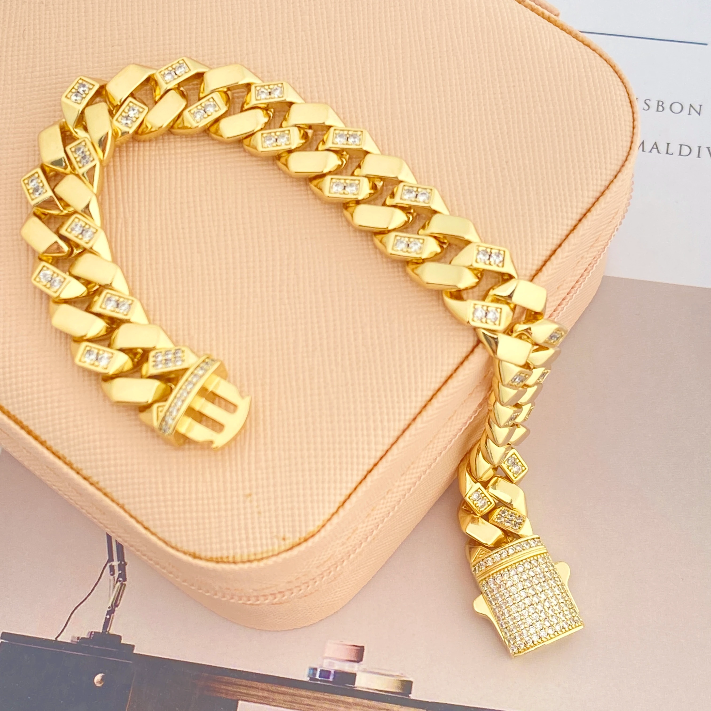 Gurmet Bileklik Tam Tur Zirkon Taşlı Kalın Zincir Çelik Kararmaz Xuping 14Ayar Gold 20cm