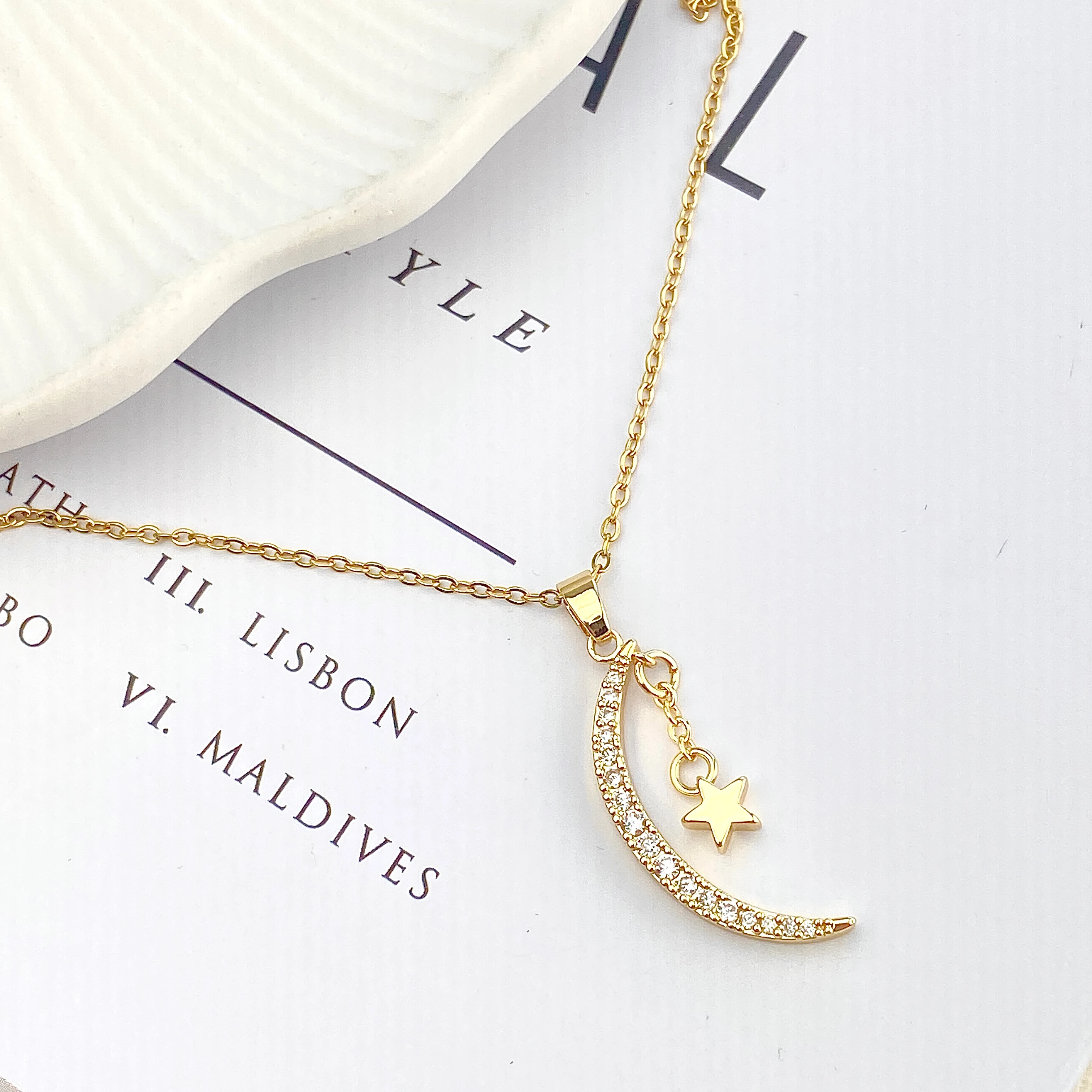Ay Yıldızlı Kolye Kadın Kolye Zirkon Taşlı 45cm