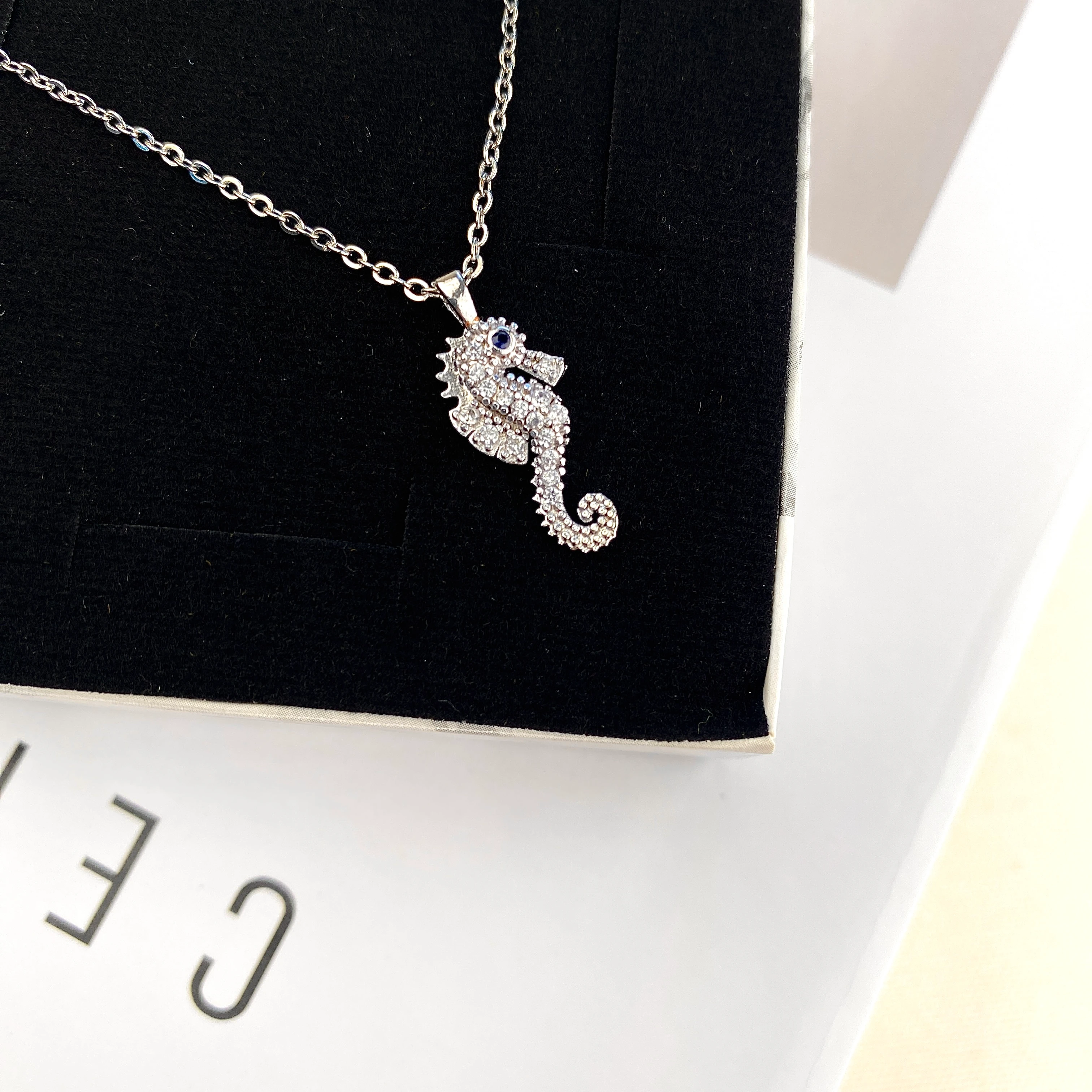 Deniz Atı Kadın Kolye Zirkon Taşlı Silver Kolye 45cm
