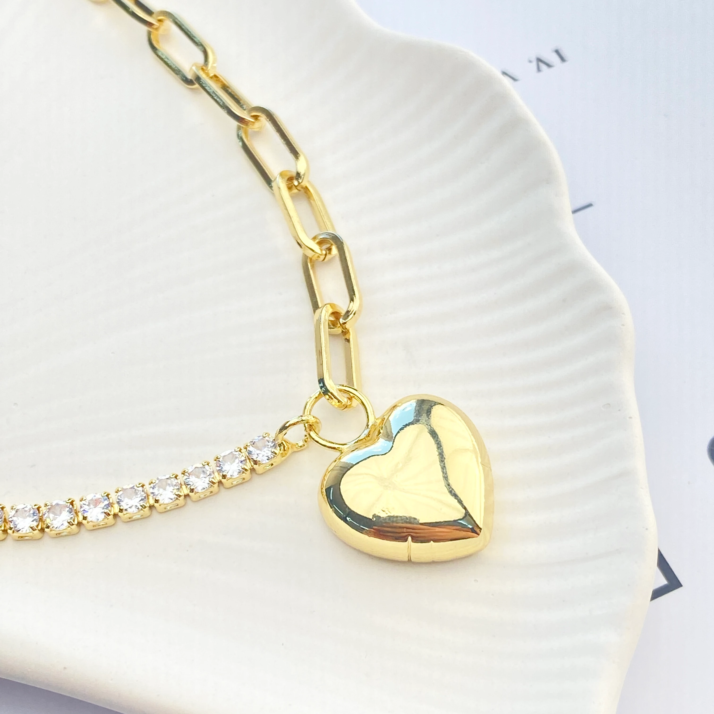 Ataç Zincir Kolye Suyolu Yıldız ve Kalp Uçlu Tasarım Gold Kolye