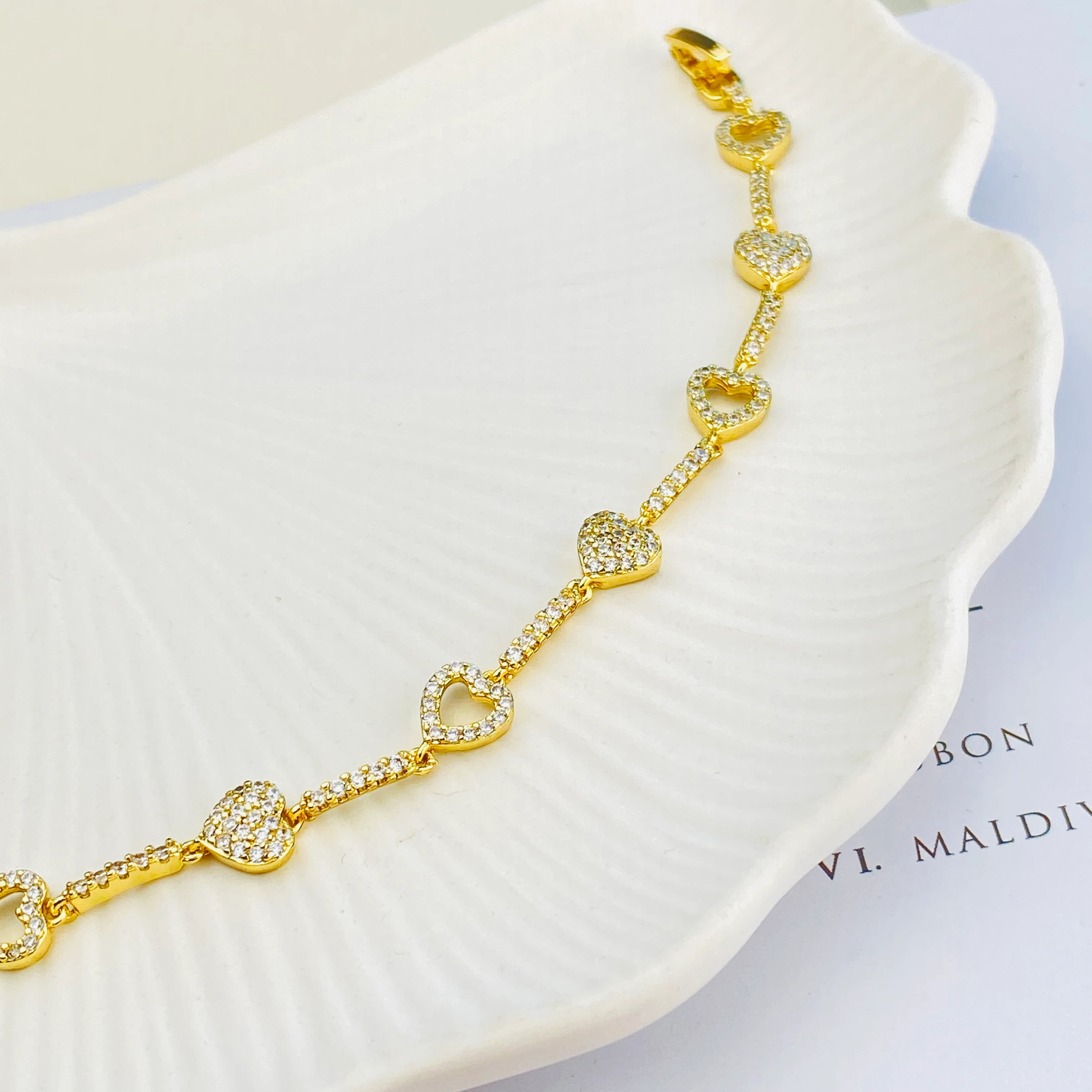 Kalpli Bileklik Suyolu Zirkon Taşlı Kararmuz Xuping Vip Seri 14 Ayar Gold 19cm