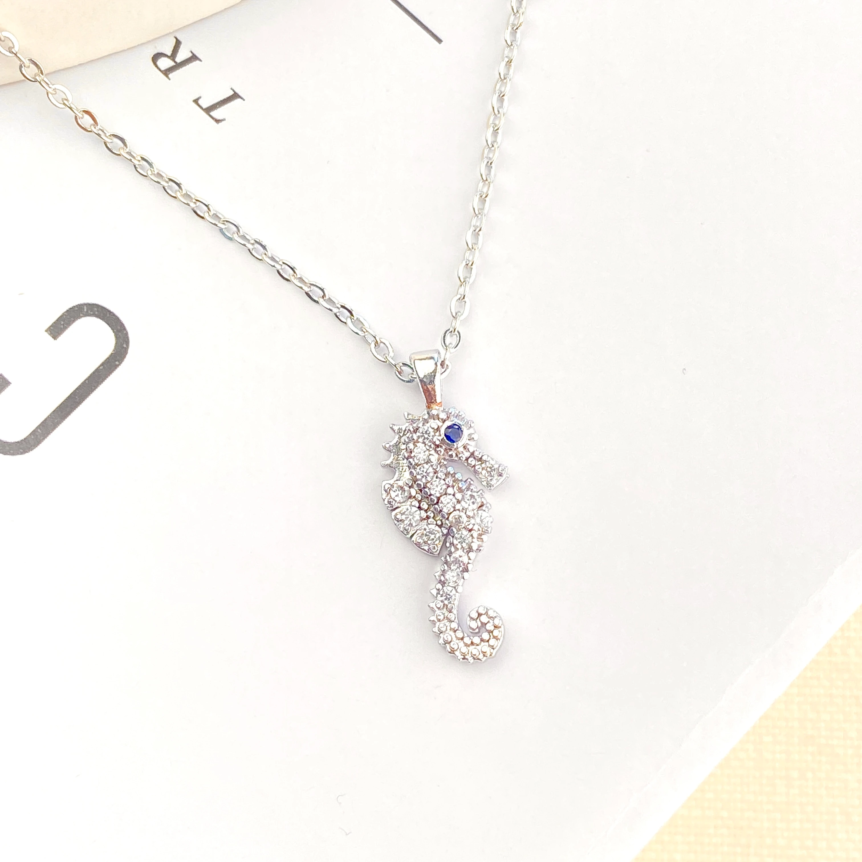 Deniz Atı Kadın Kolye Zirkon Taşlı Silver Kolye 45cm