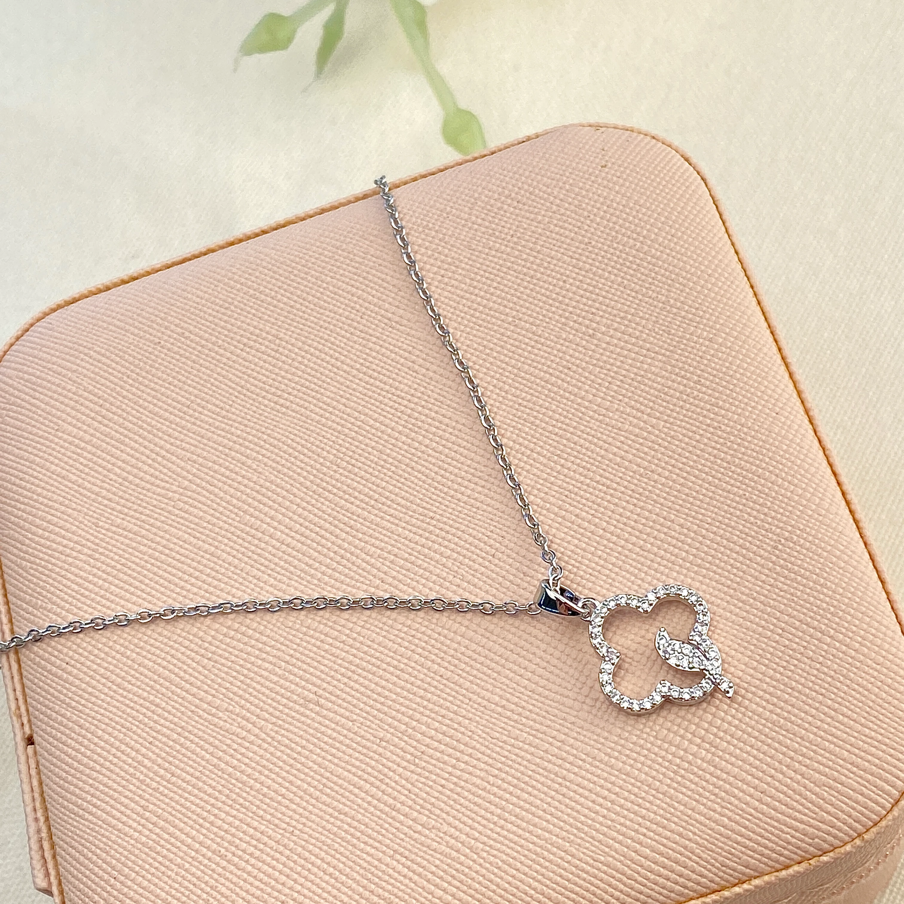 Kuş Kolye Serçe Model Zirkon Taşlı Çelik Kolye