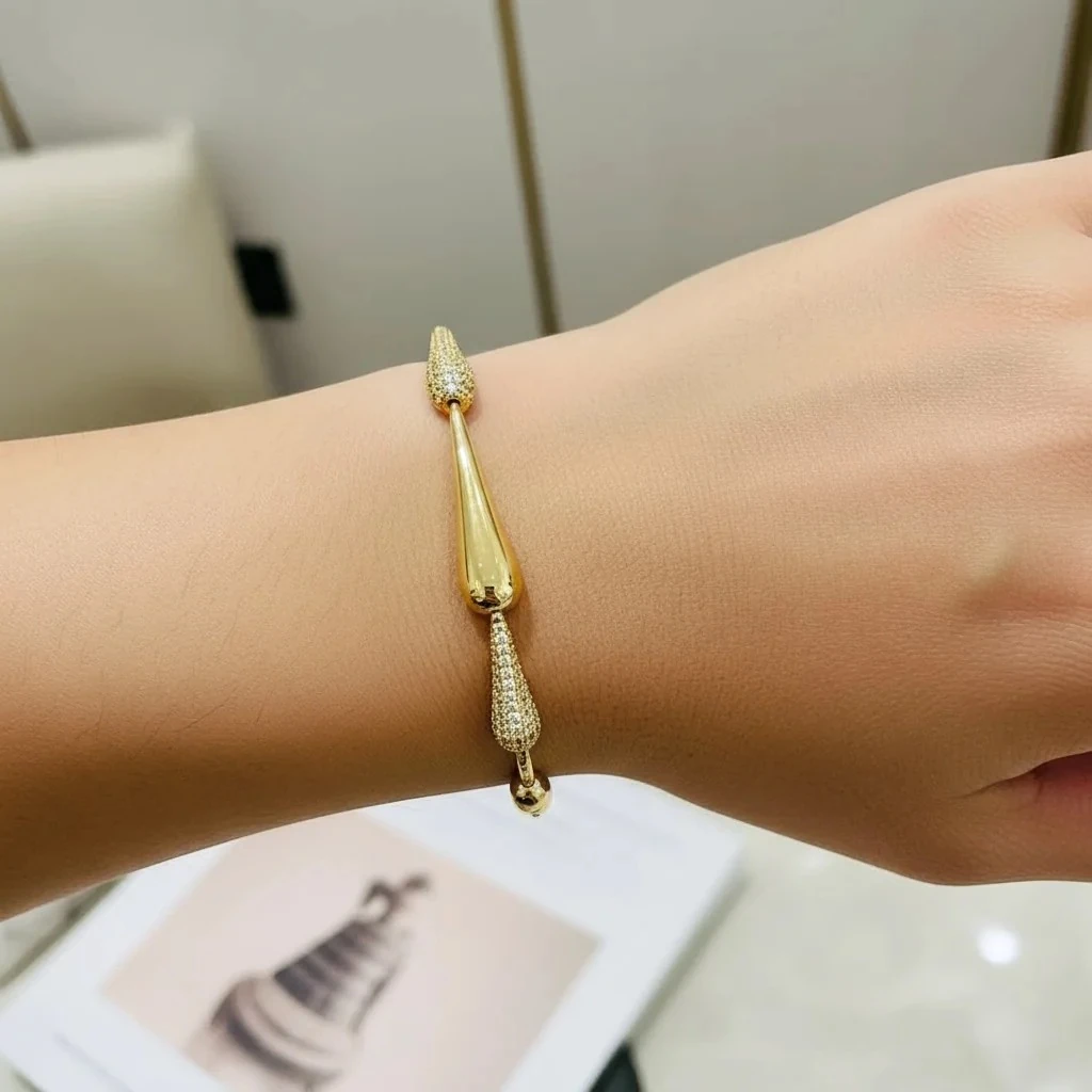 Damla Bileklik Kuyumcu Model Botte Kadın Bileklik 14 Ayar Altın Kaplama