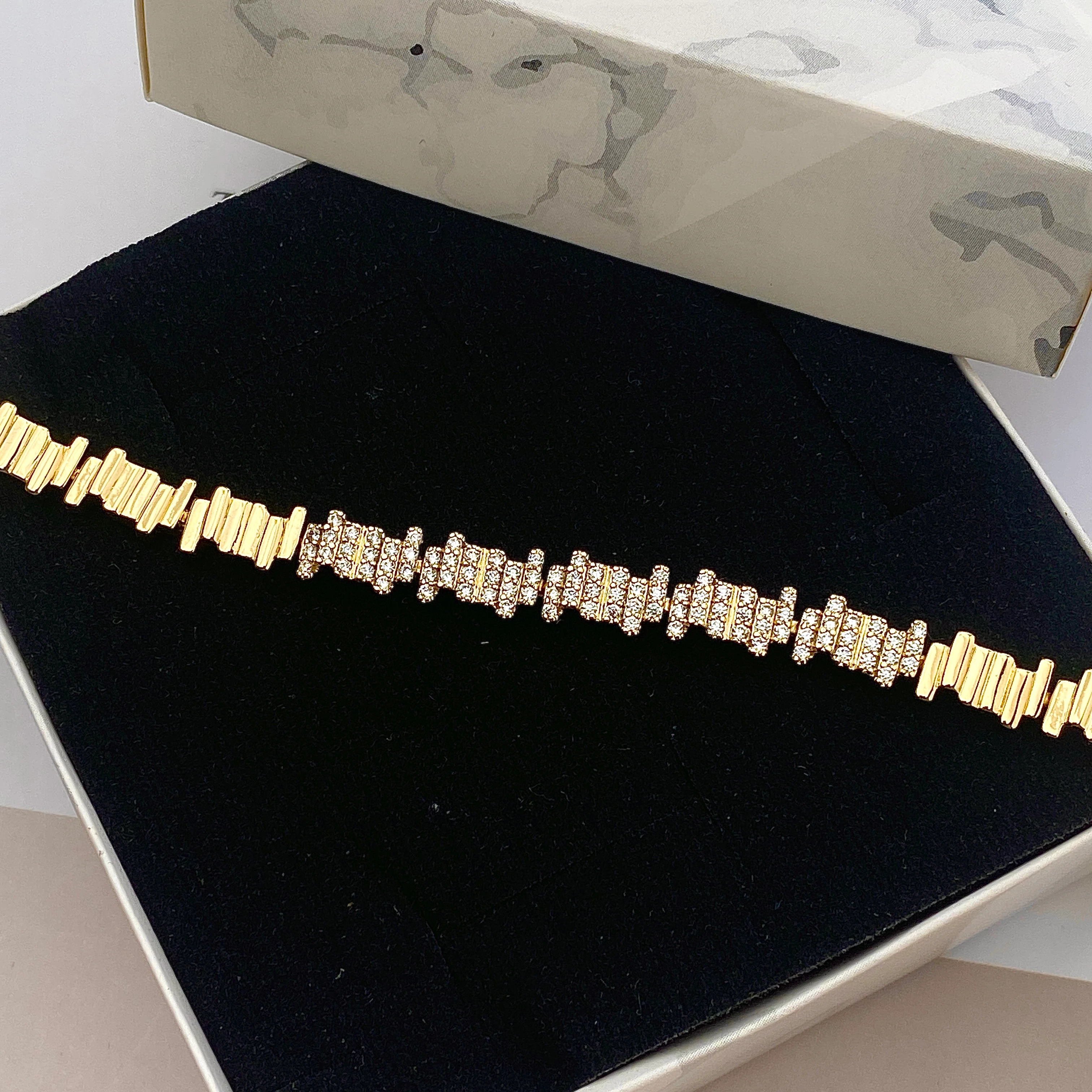 Kadın Bileklik Ritim Bileklik Zirkon Taşlı Kararmaz Xuping Vip Seri 14 Ayar Gold 17+2cm