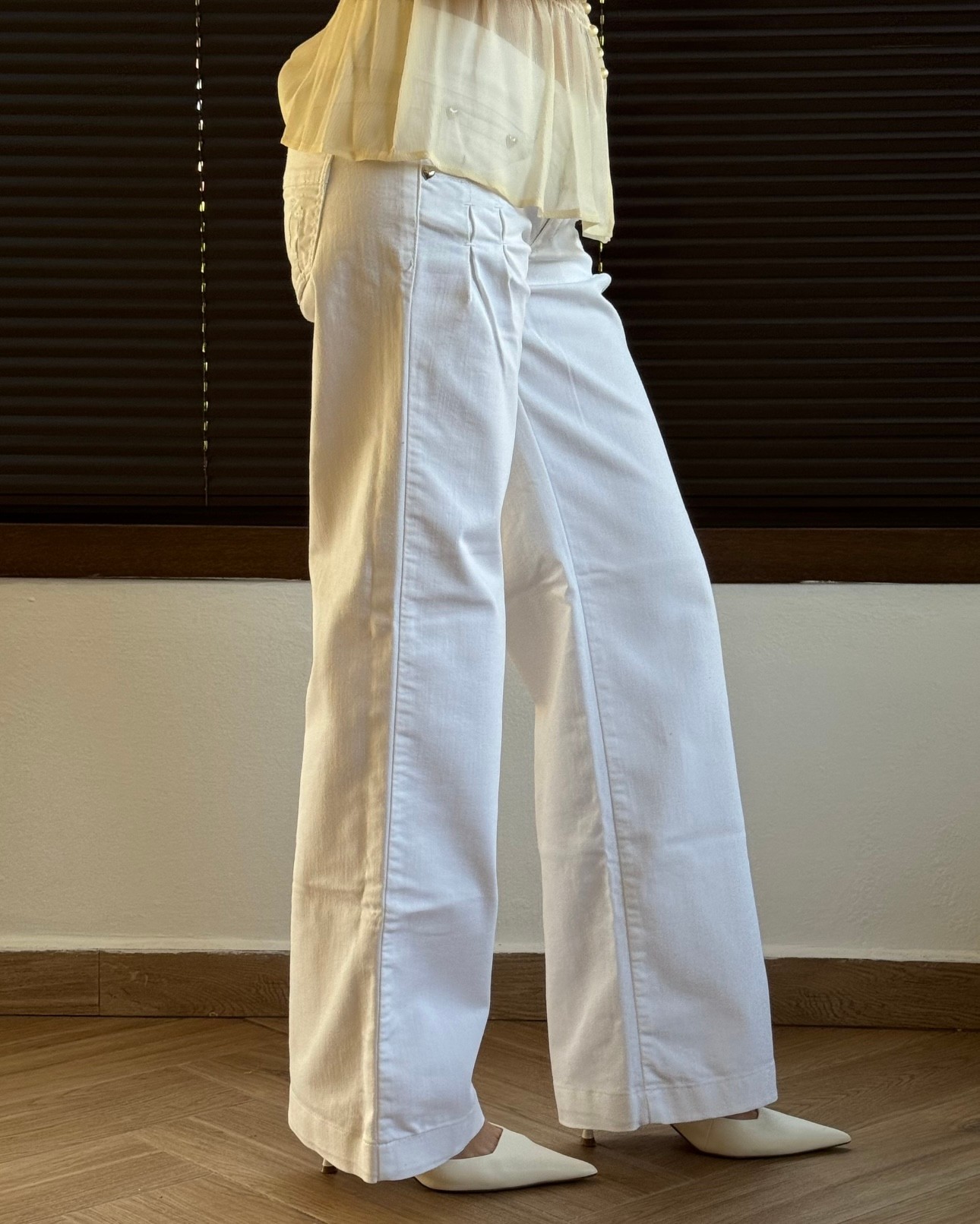 White Low Waist Pants